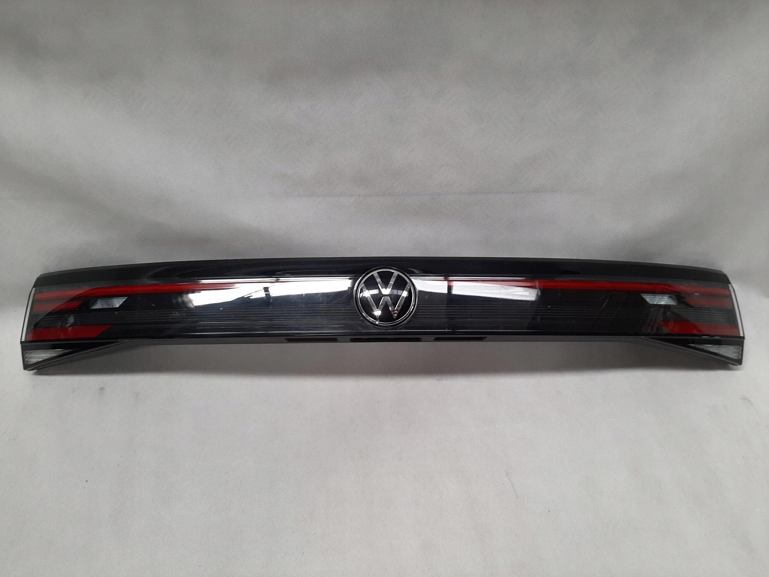 VW TAIGO BLENDA LAMPA KLAPY TYŁ LED 2G7945093