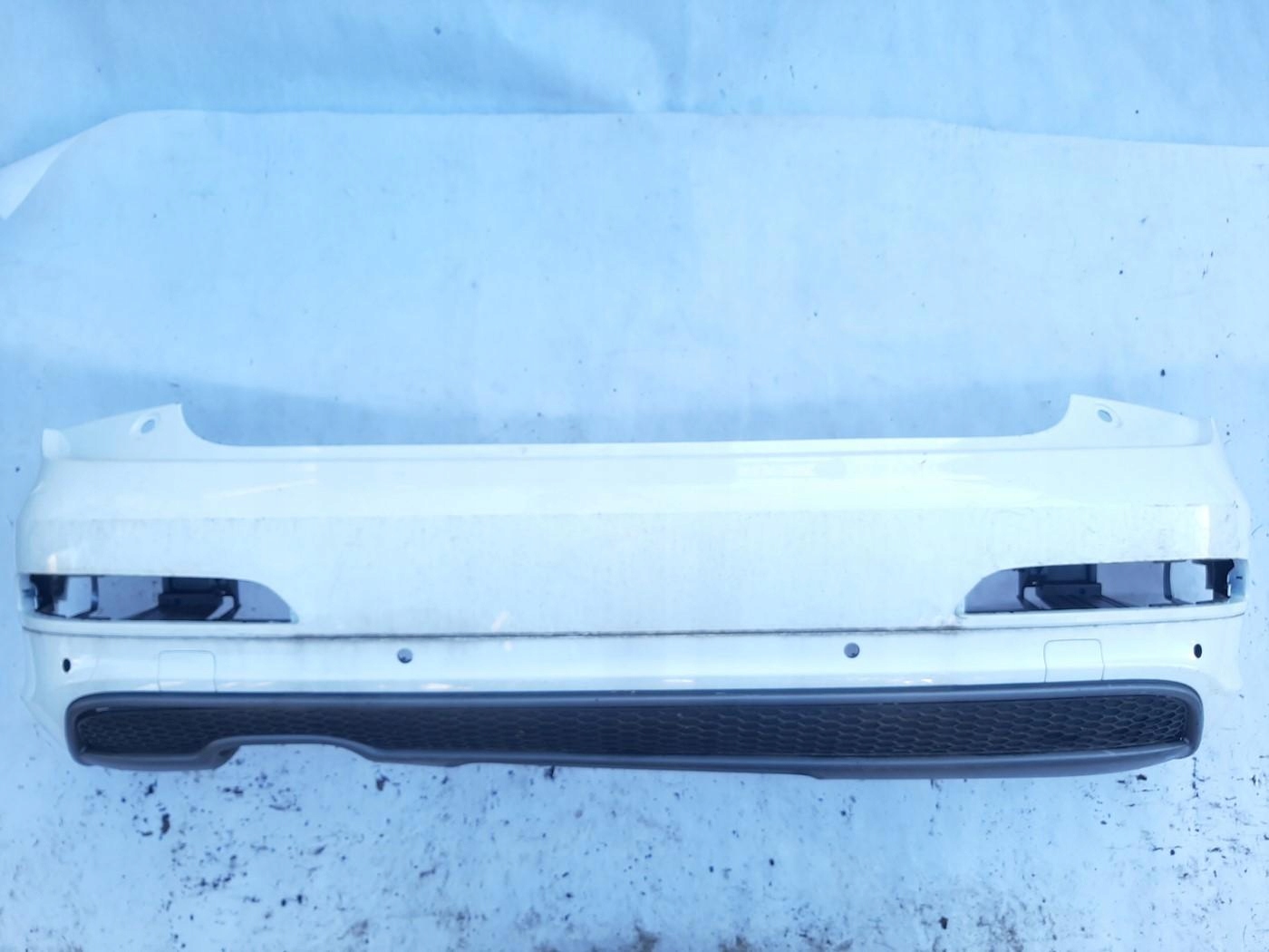 AUDI Q3 8U ZDERZAK TYLNY TYŁ 8U0807385A