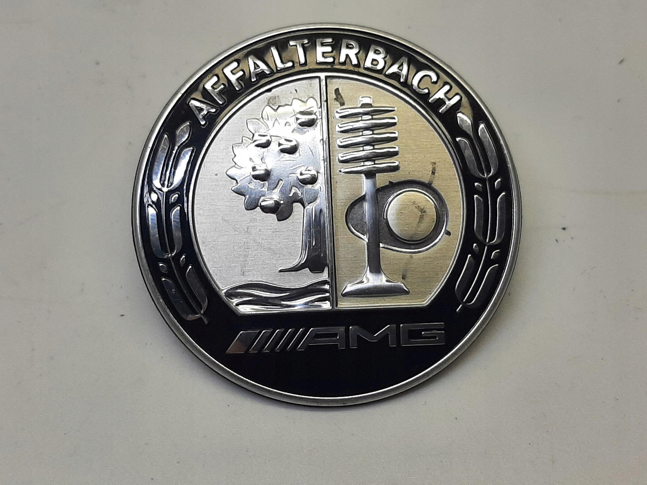 MERCEDES-BENZ SL R232 ZNACZEK EMBLEMAT AMG AFFALTERBACH A0008170408
