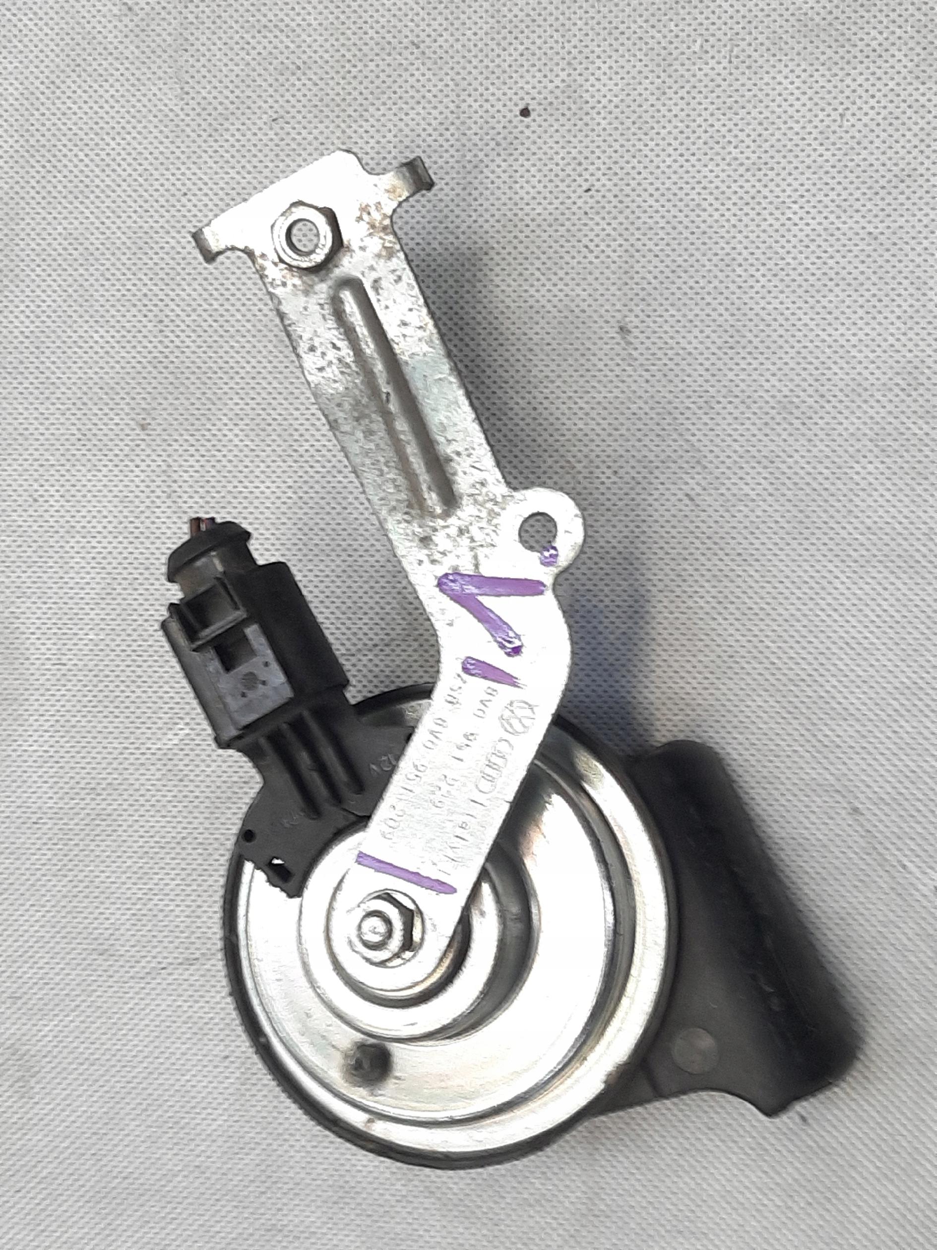 AUDI A3 8V HATCHBACK KLAKSON SYGNAŁ DŹWIEKOWY 8V0951229