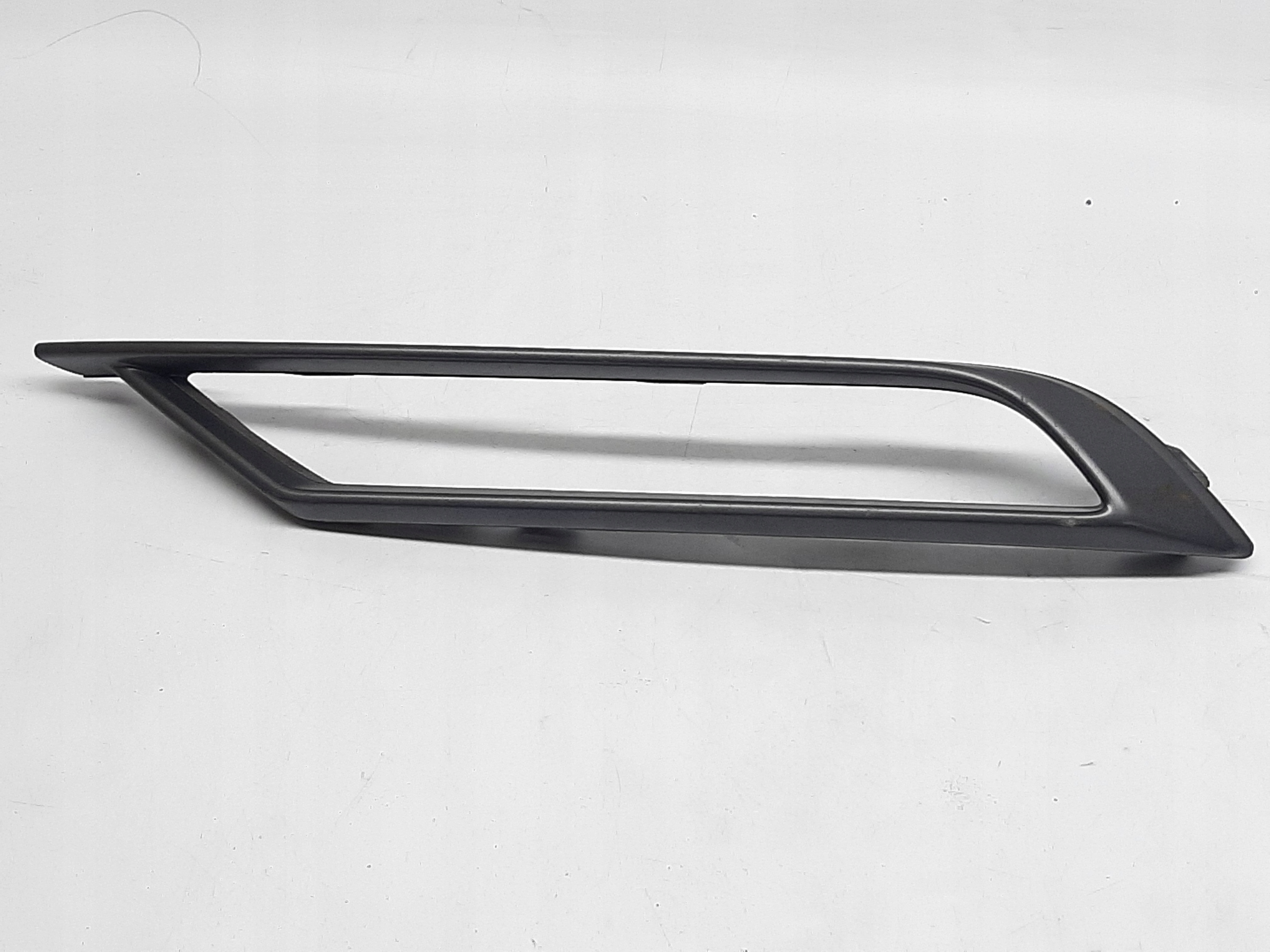 SEAT ATECA NAKŁADKA LISTWA ZDERZAKA PRAWY PRZÓD PRZEDNIA 5FJ853102