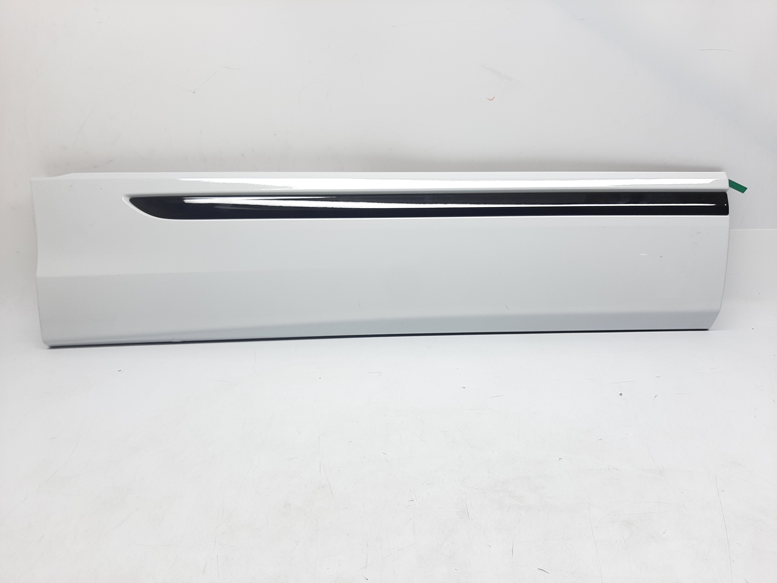 AUDI Q8 NAKŁADKA LISTWA DRZWI PRAWY TYŁ 4M8853970B