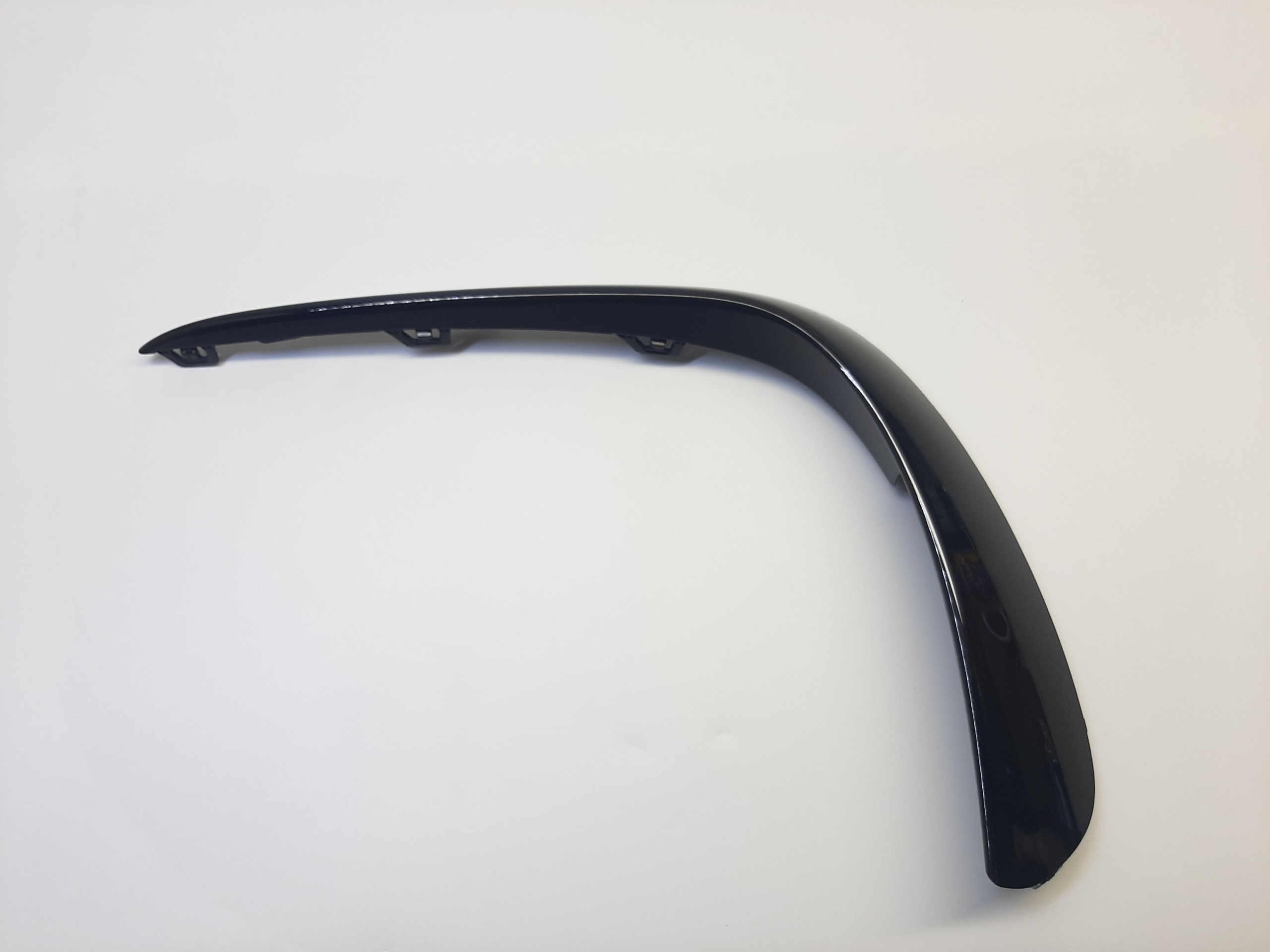 MERCEDES CLE AMG LISTWA ZDERZAKA LEWA A2368852502 BLENDA
