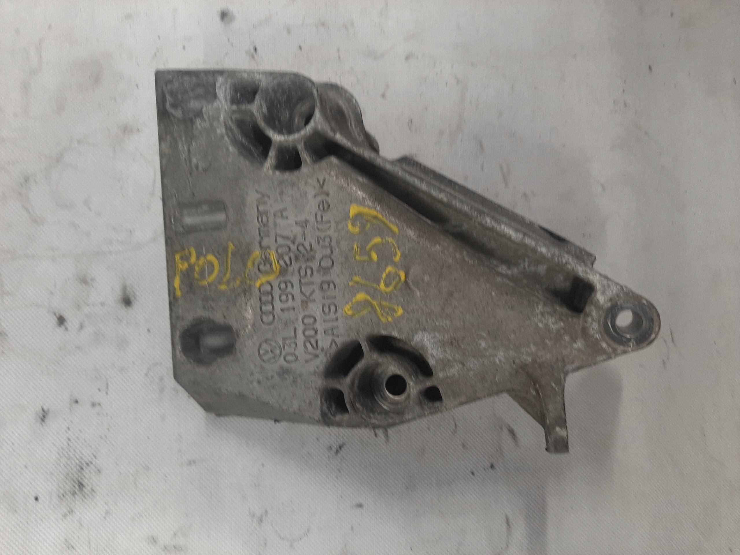 VW POLO V 6R AUDI A1 8X TOLEDO IV 1.6 TDI ŁAPA MOCOWANIE SILNIKA 03L199207A