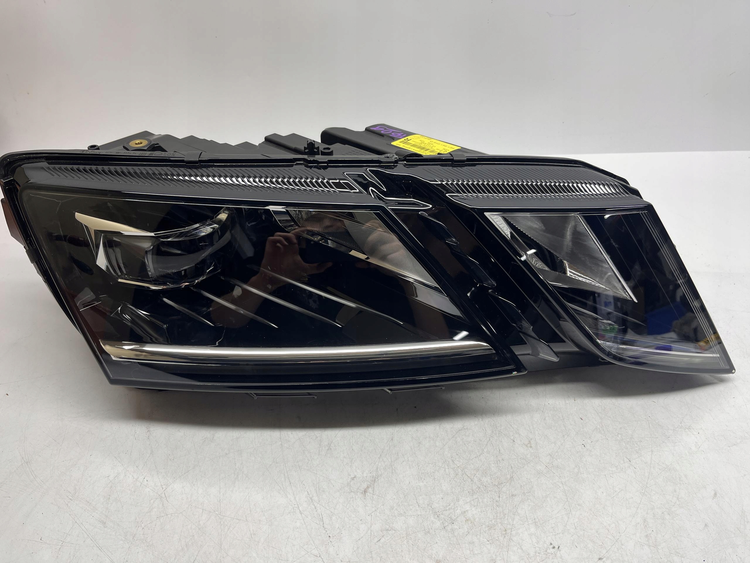 SKODA Octavia Reflektor Lampa Przód PRAWY LED 5E1941016D