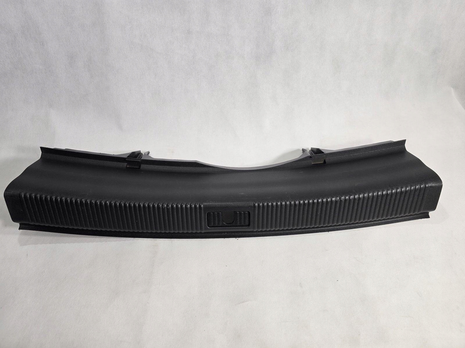 AUDI A5 8T LIFT OSŁONA PASA TYLNEGO TYŁ MASKOWNICA 8T8864483