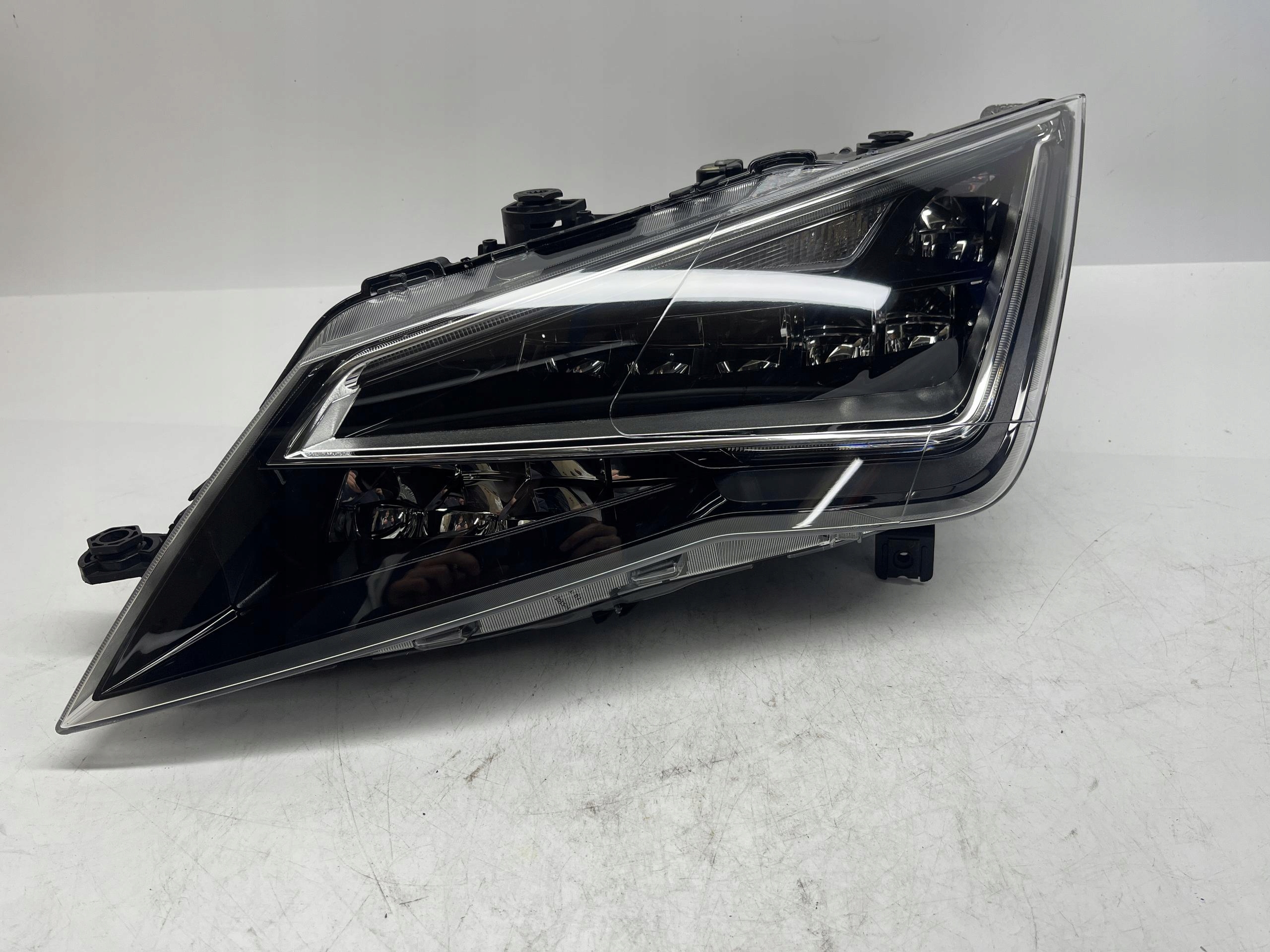 SEAT LEON REFLEKTOR LAMPA LEWA LED 5F1941007B