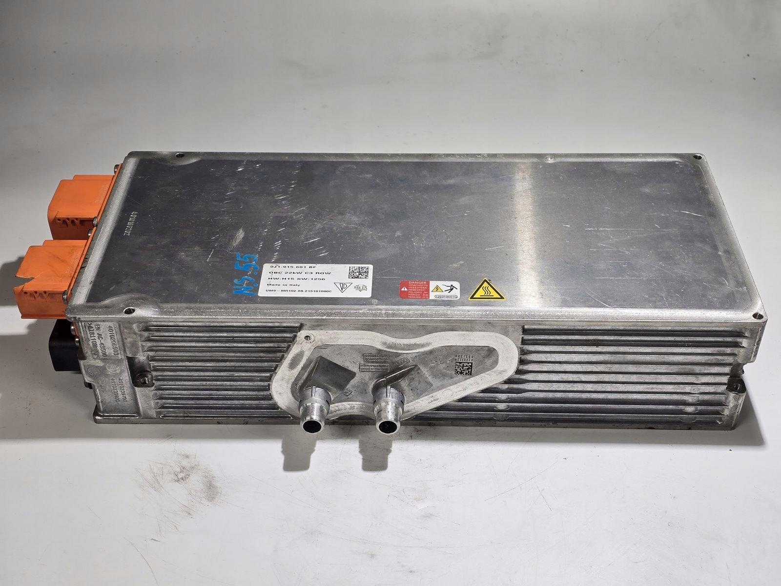 PORSCHE TAYCAN I 9J1 MODUŁ ŁADOWARKA BATERII 9J1915681BF