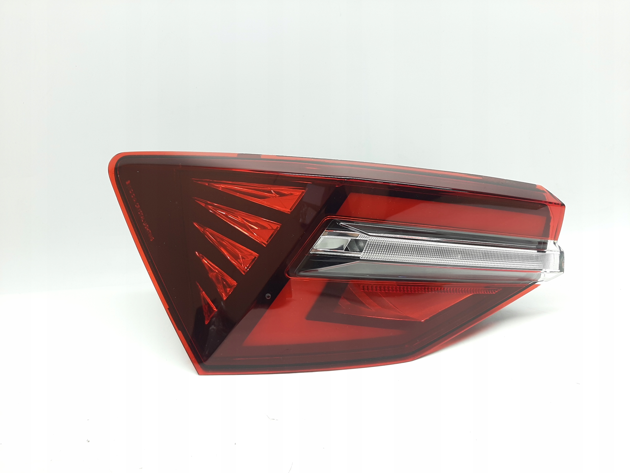 SKODA KAROQ LIFT 2021- LAMPA LED LEWY TYŁ 57A945207C