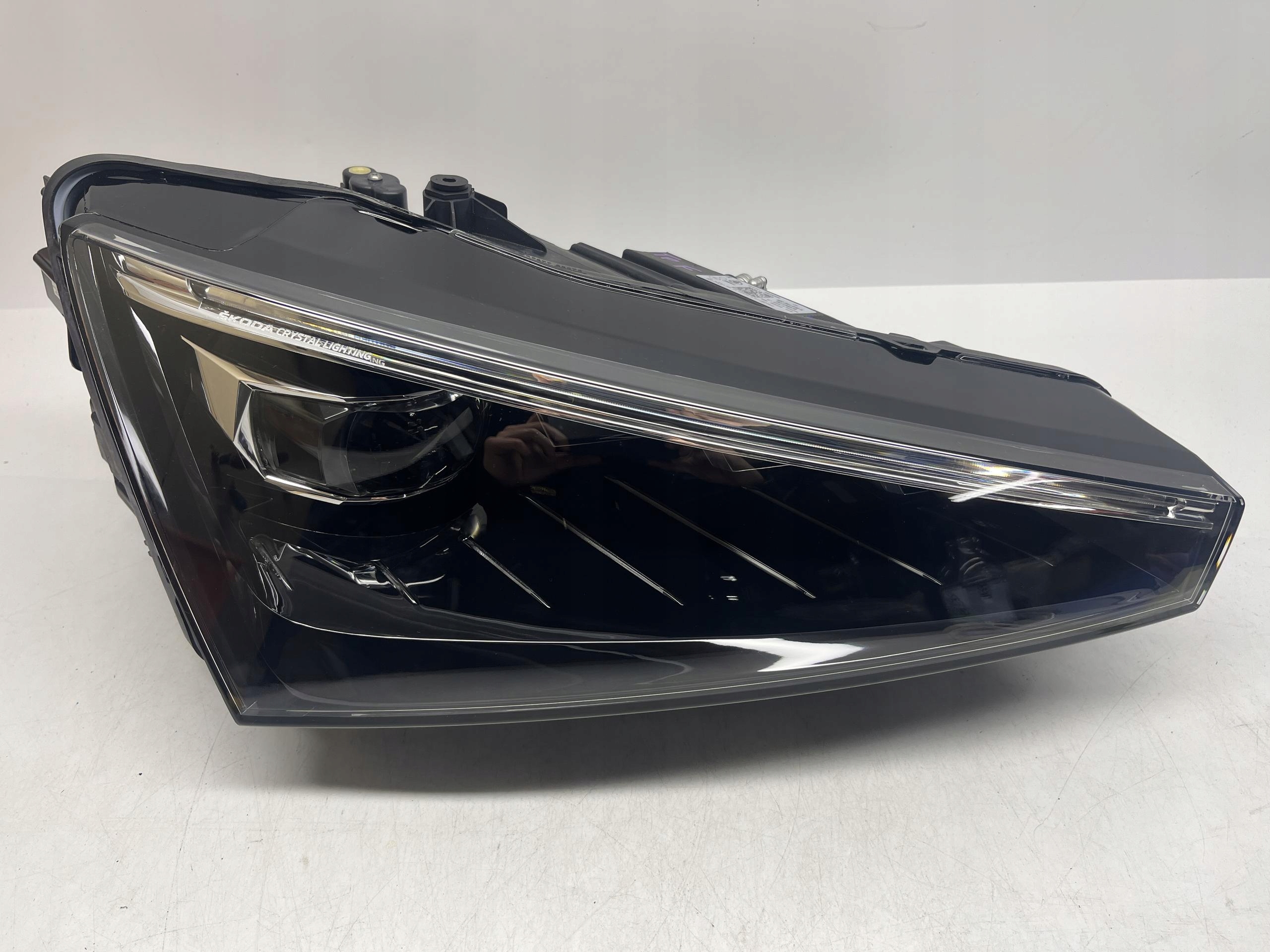 SKODA Scala Reflektor Lampa Przód Prawy LED 657941016A