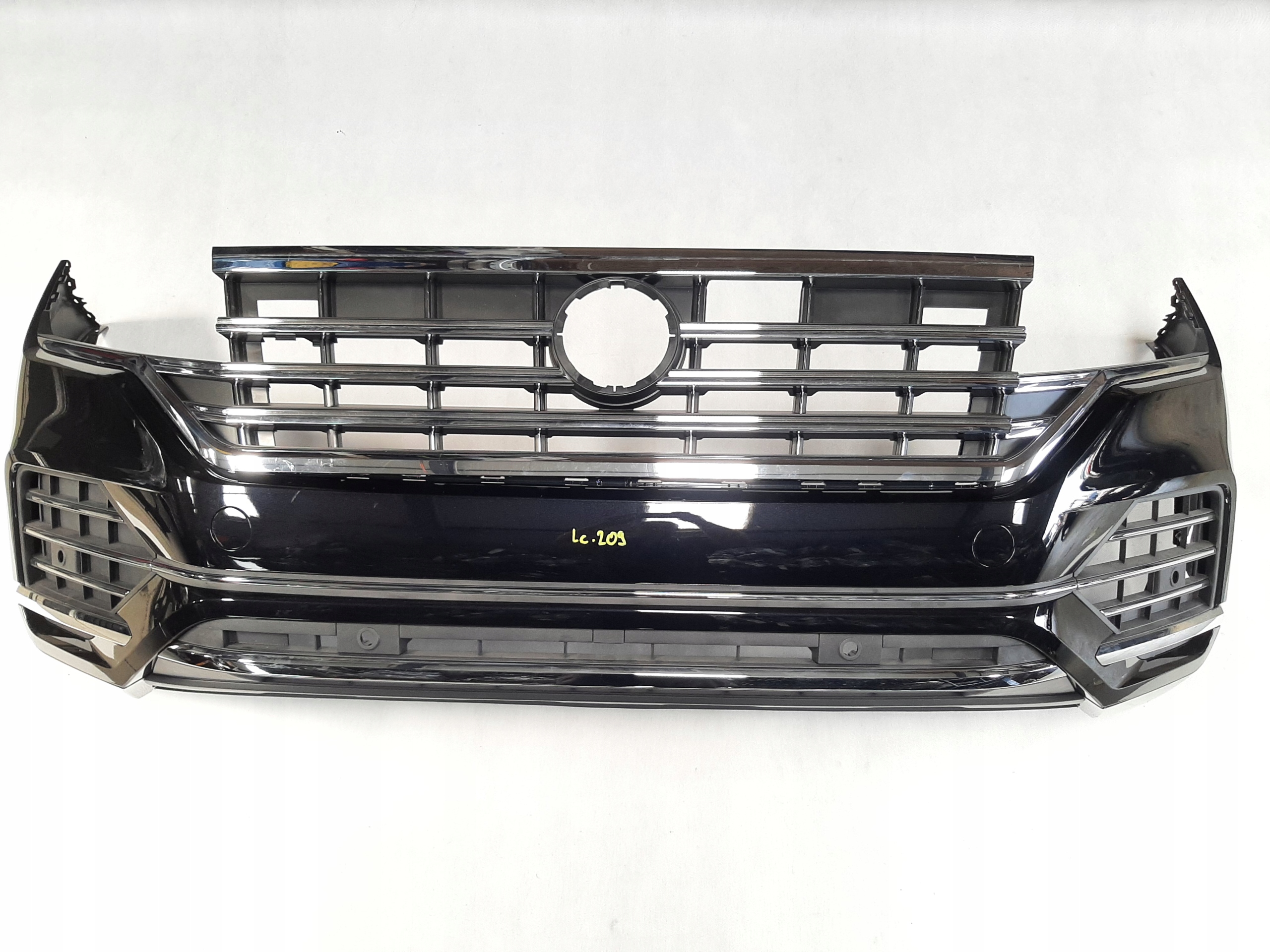 VW TOUAREG III ZDERZAK PRZEDNI PRZÓD KOMPLETNY 760807221E