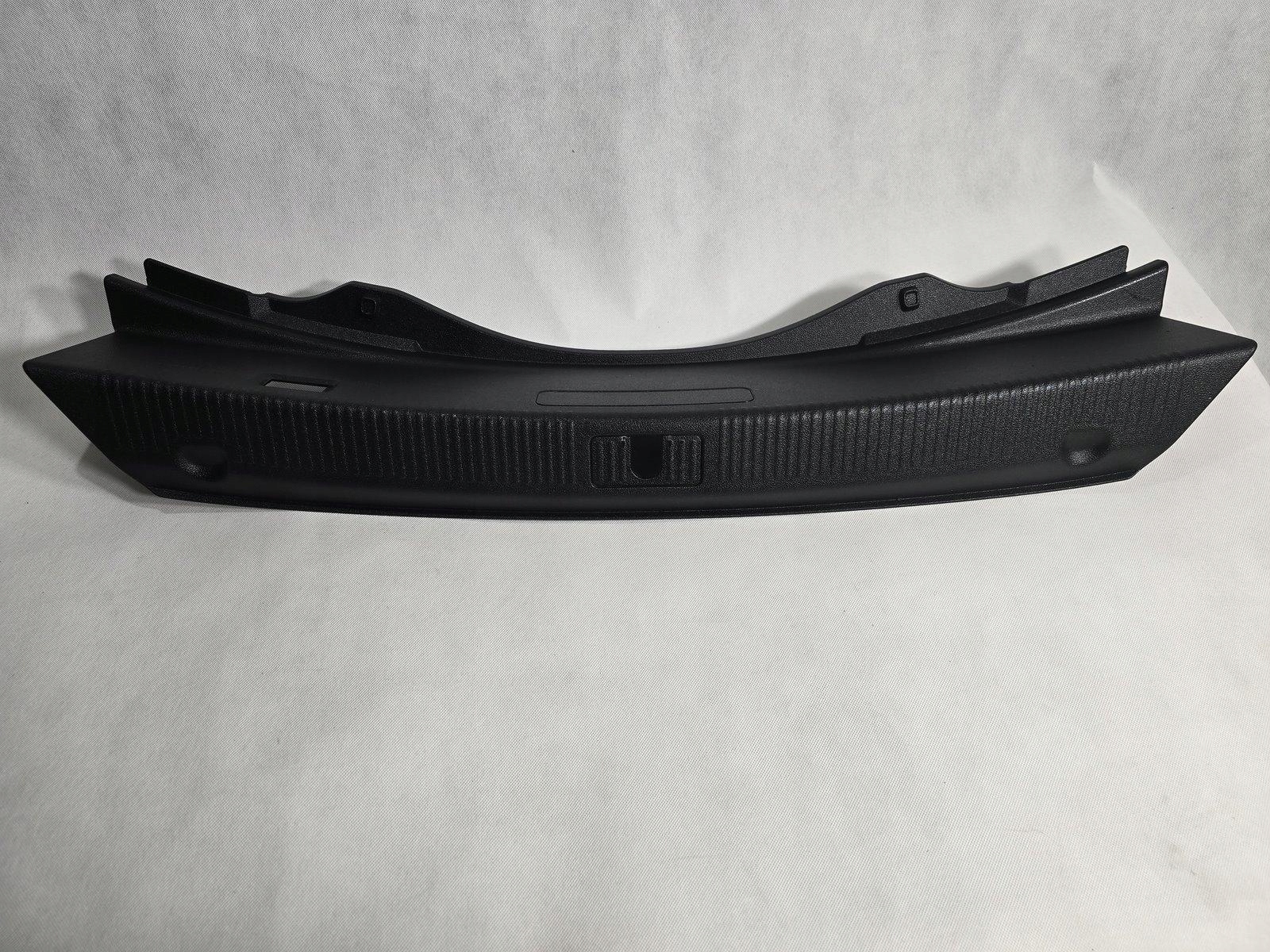 AUDI A8 D4 4H OSŁONA PASA TYLNEGO TYŁ MASKOWNICA 4H0863471