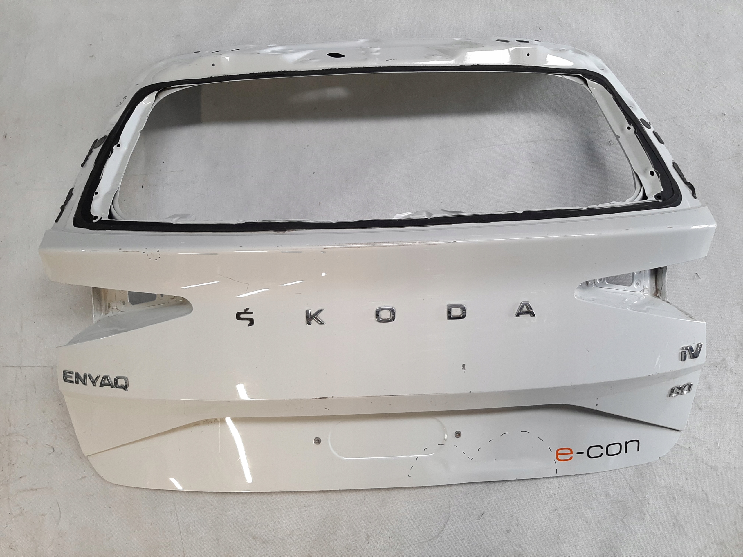 SKODA ENYAQ KLAPA BAGAŻNIKA 5LG827159