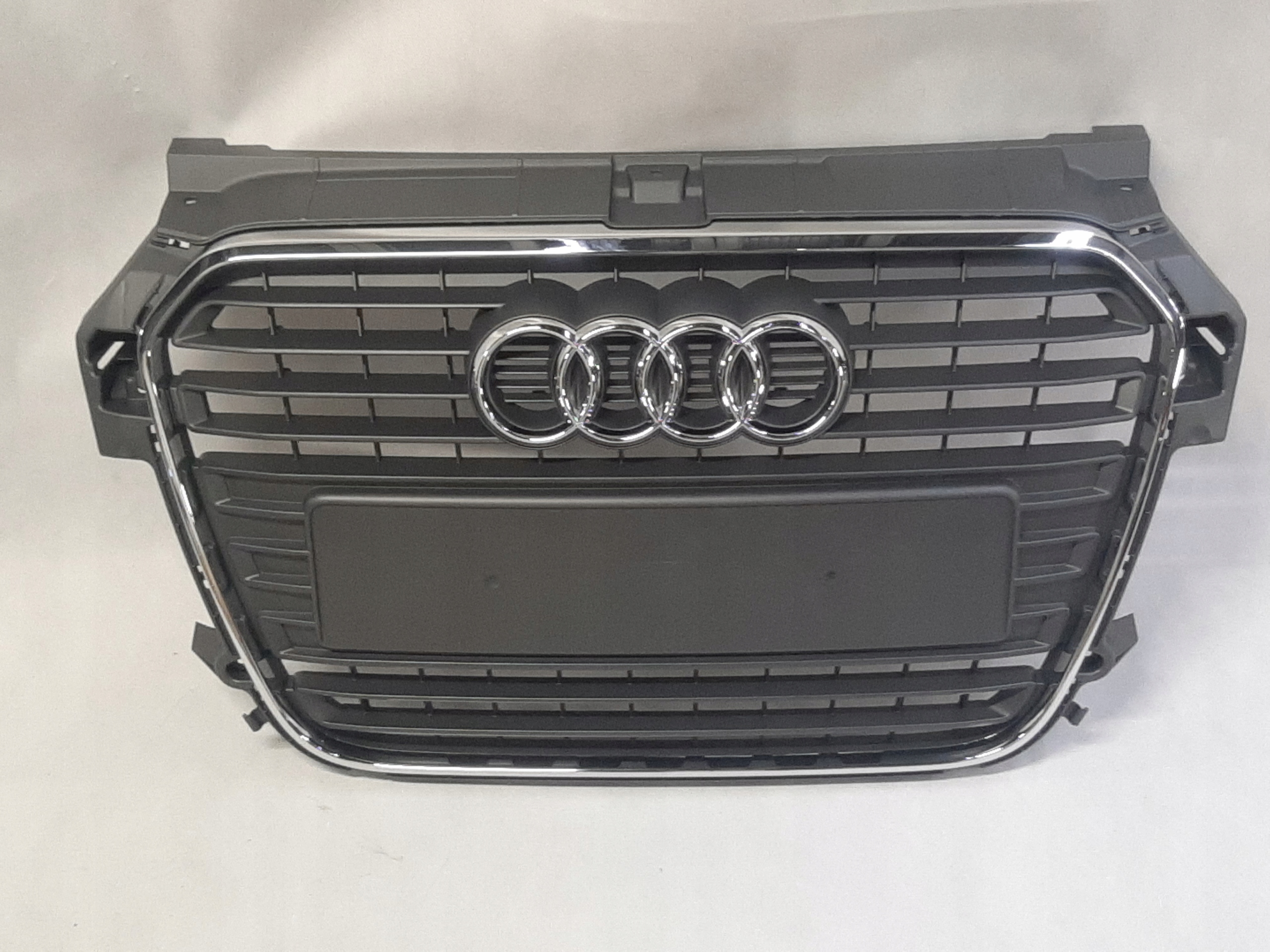 Audi A1 (2011-2014r.) Grill Atrapa 8X0853651