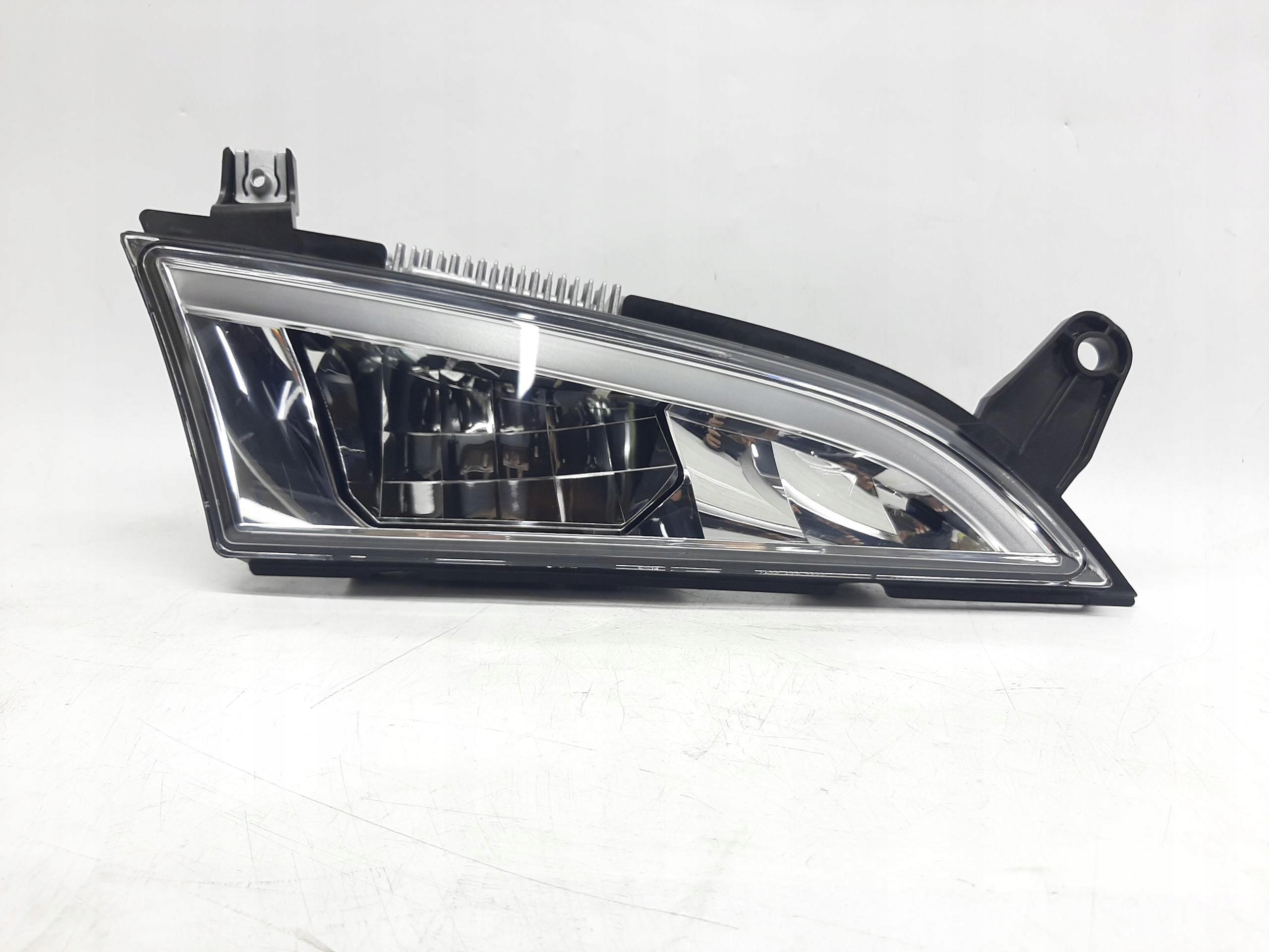 SCANIA R S NEXTGEN HALOGEN LED DALEKOSIĘŻNY PRAWY PRZÓD 2948554