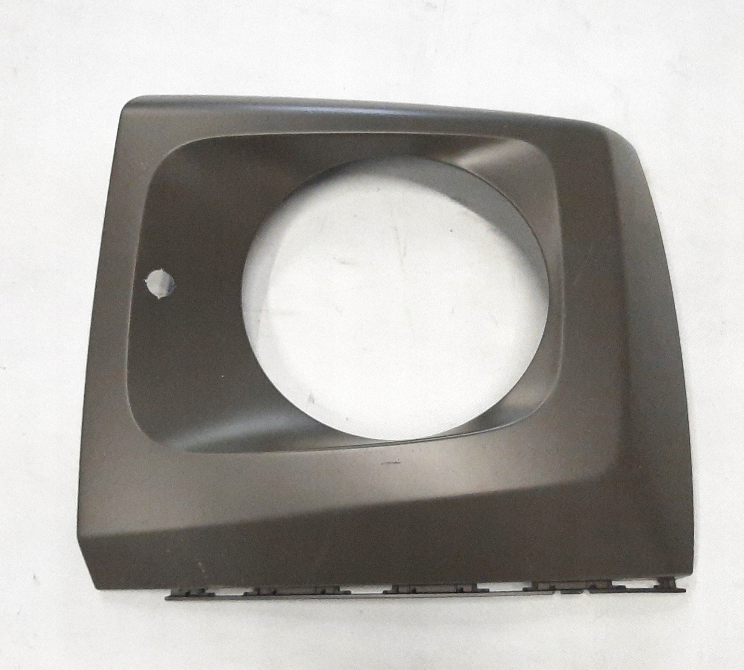 Mercedes G W463 Ramka lampy lewa A4638804102 oslona blenda