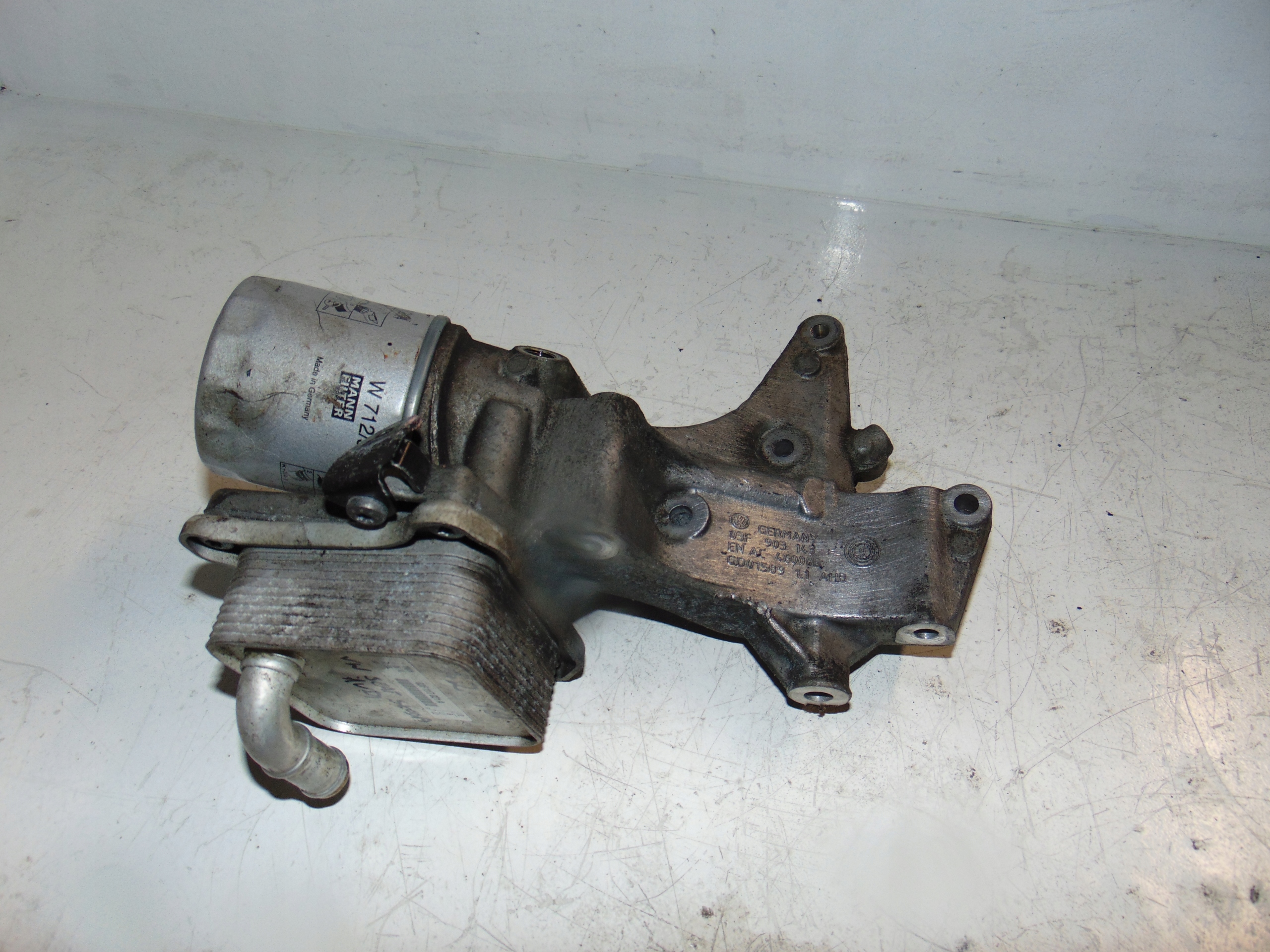 AUDI VW ŁAPA MOCOWANIE STELAŻ 03F903143H