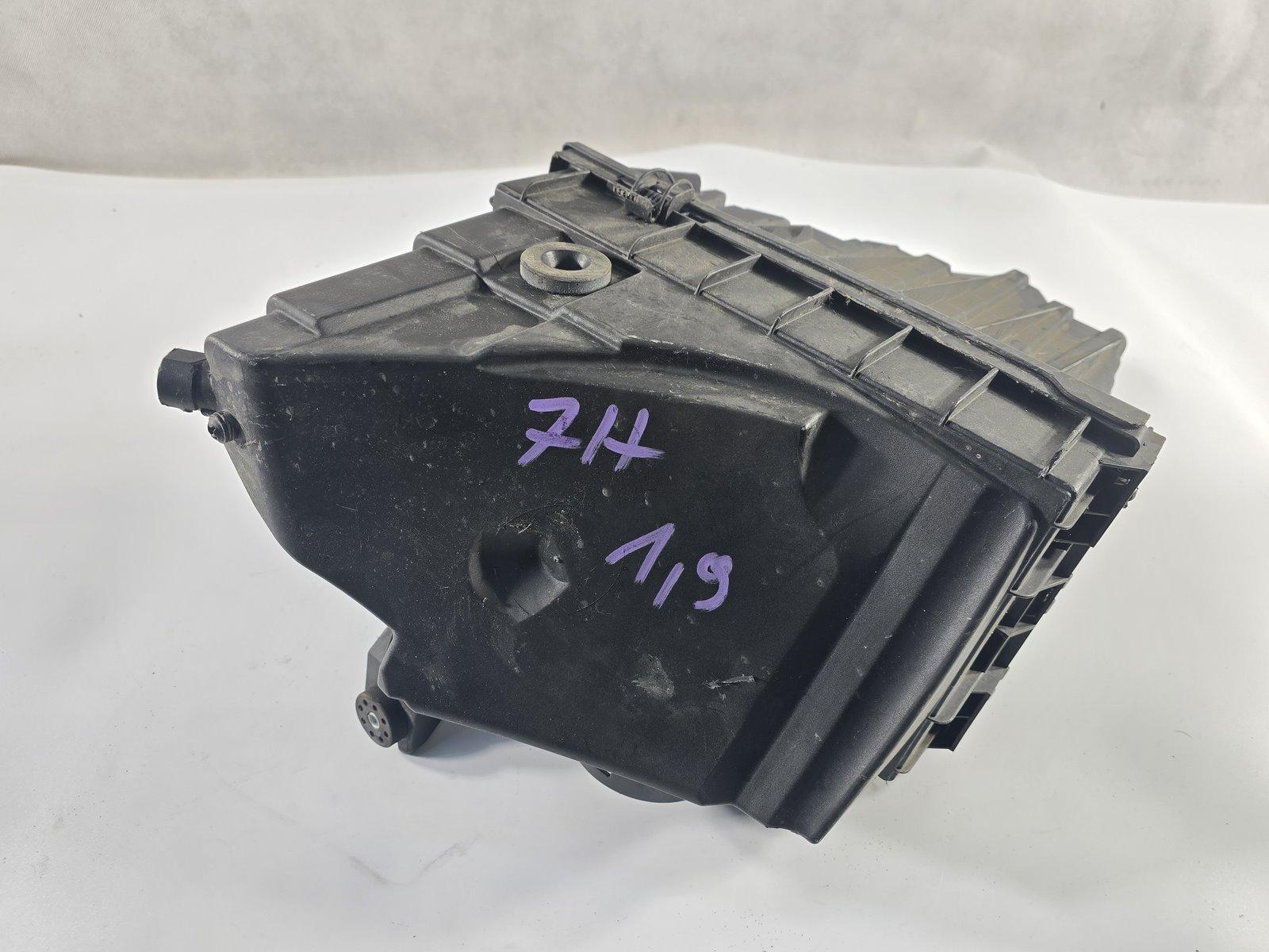 VW TRANSPORTER T5 1.9 TDI OBUDOWA FILTRA POWIETRZA 7H0129601 7H0129601M