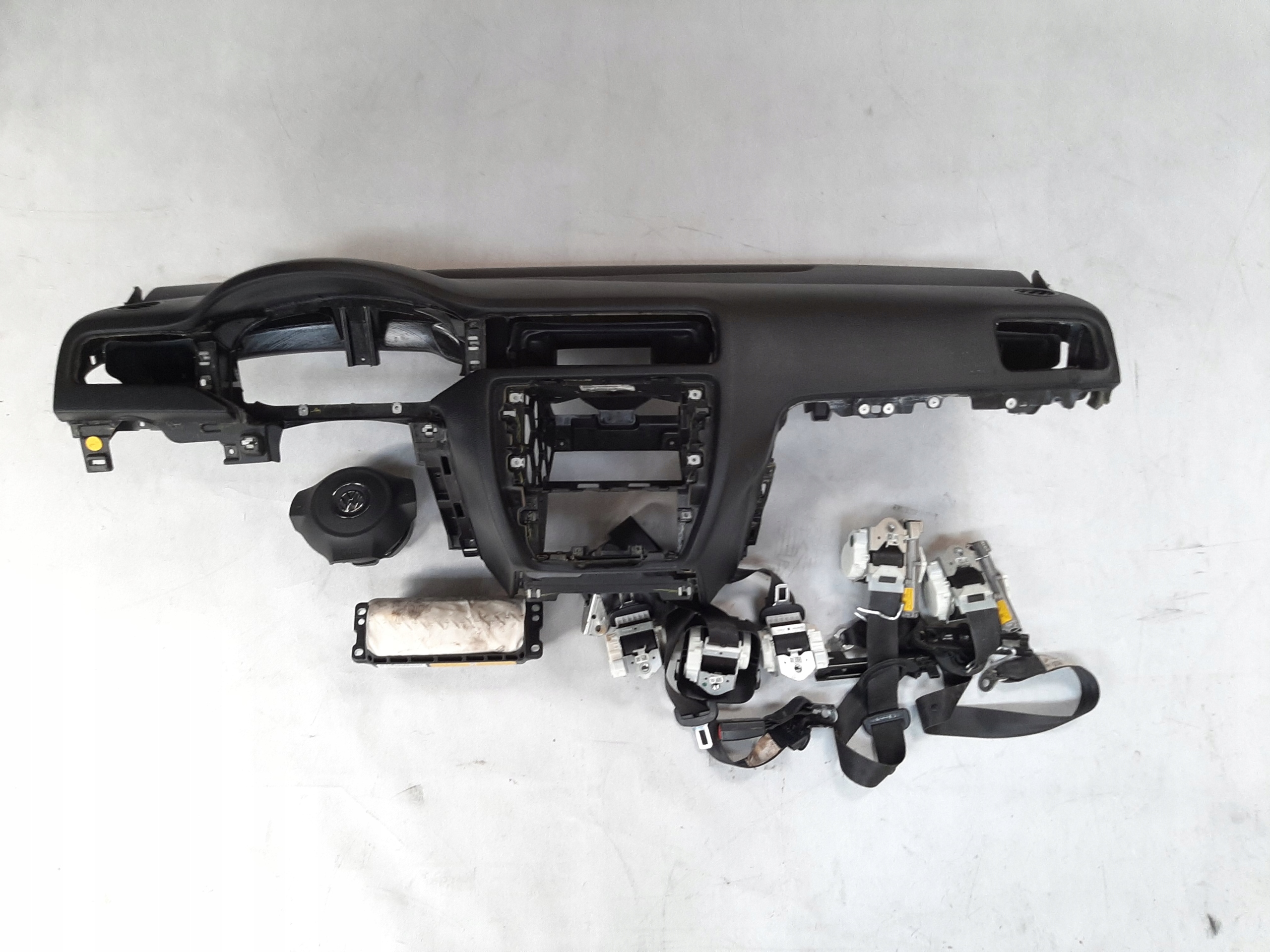 VW JETTA VI DESKA ROZDZIELCZA PASY BEZPIECZEŃSTWA AIRBAG 5C7857002C