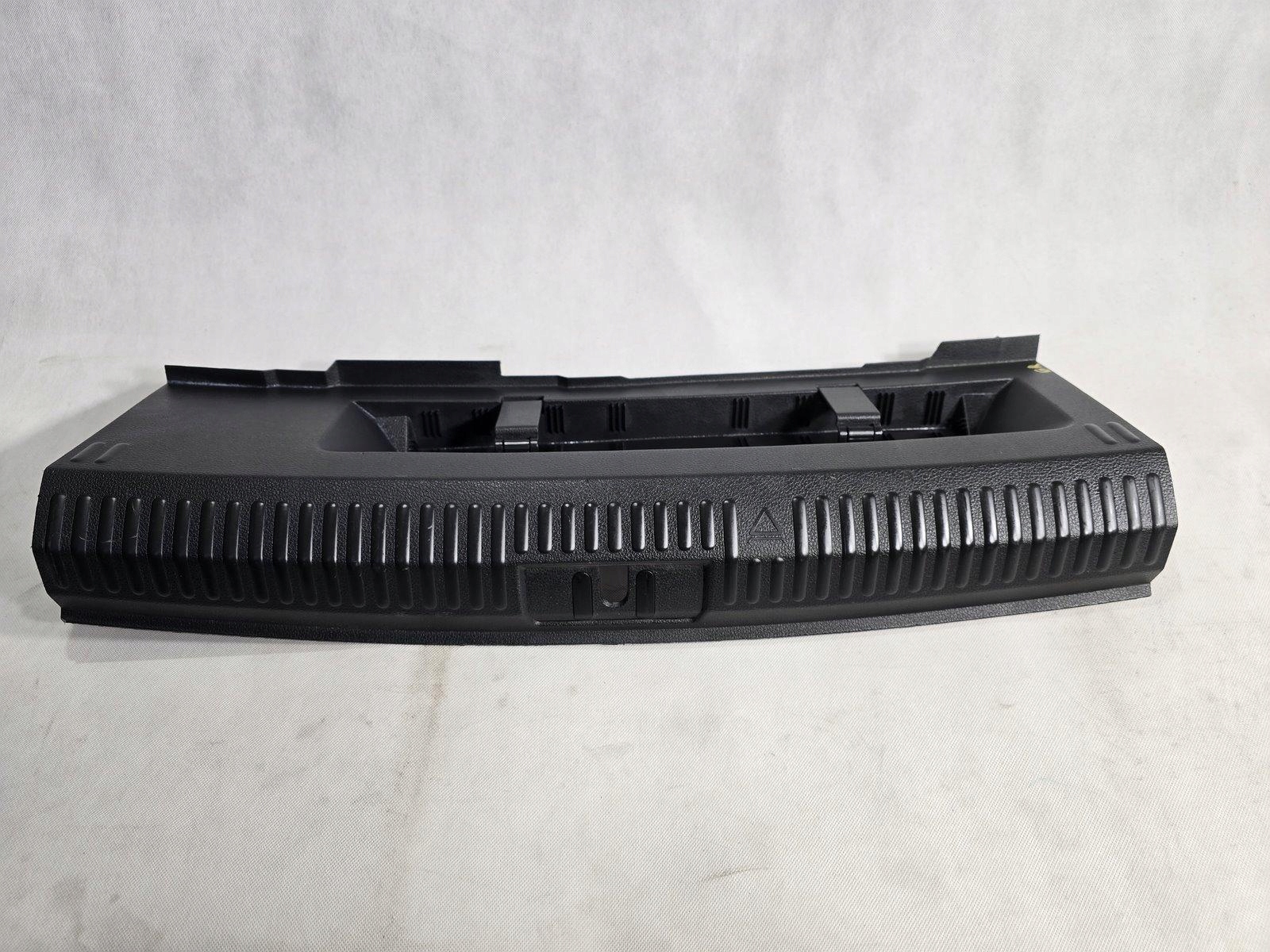 VW POLO V 6R OSŁONA PASA TYLNEGO TYŁ MASKOWNICA 6R6863485