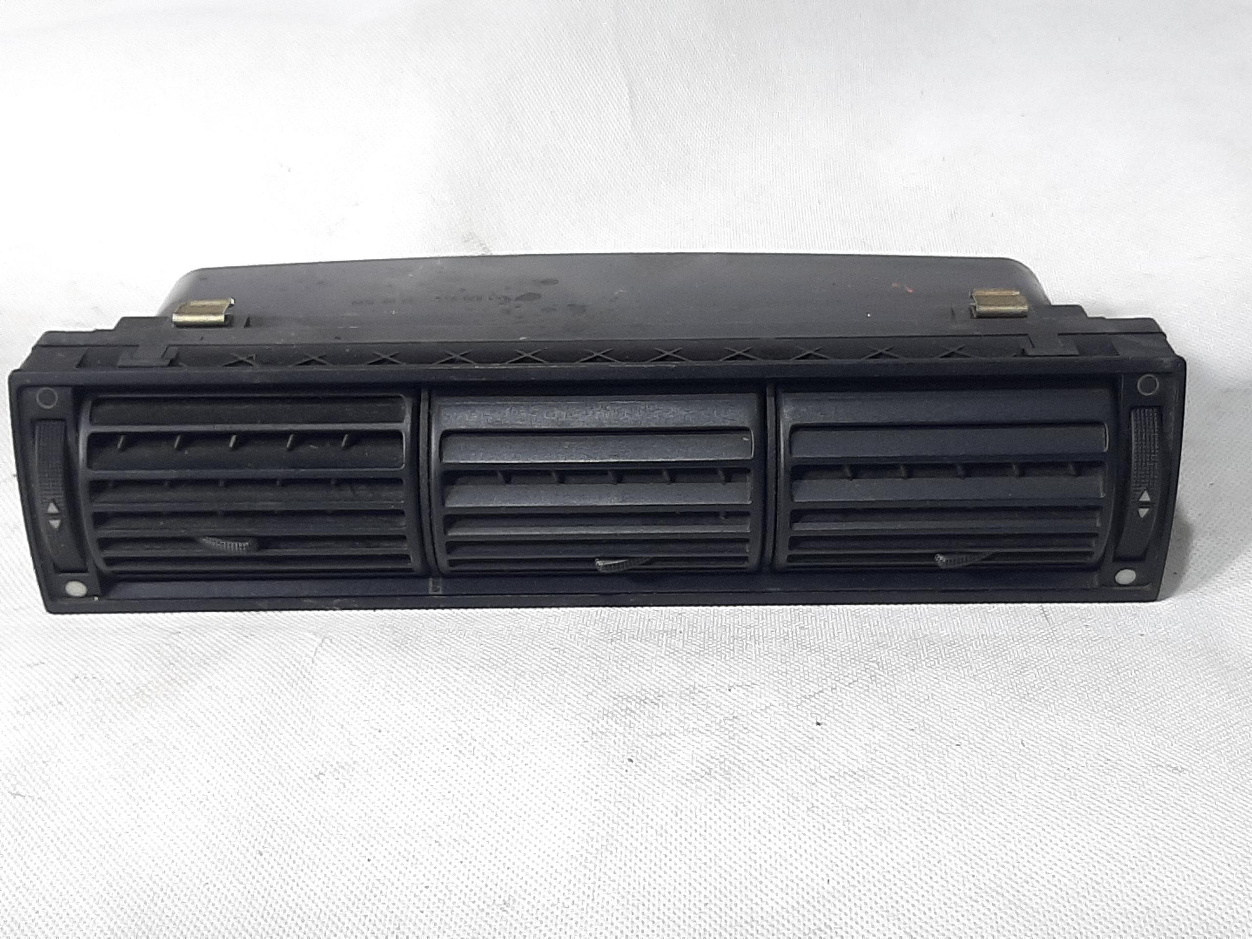 AUDI A6 C4 2.5 TDI 1990-96R KRATKA NAWIEWU ŚRODKOWA 4A1820951