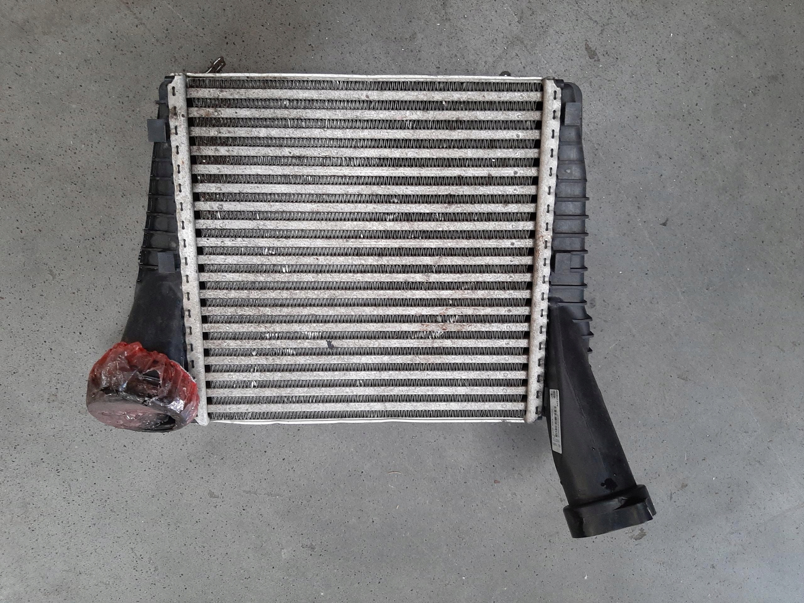 VW TOUAREG CHŁODNICA POWIETRZA INTERCOOLER 7L6145803D