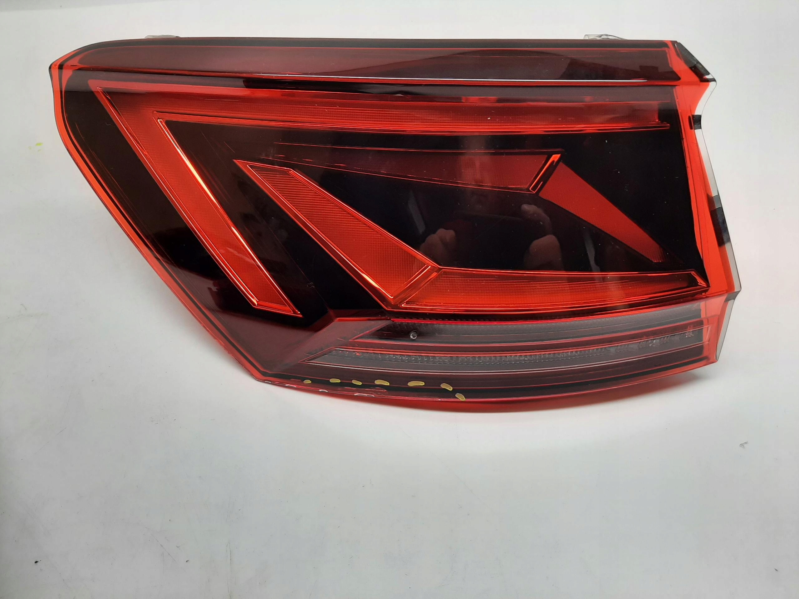 VW TOUAREG III LAMPA LEWA TYLNA TYŁ LED 760945207C