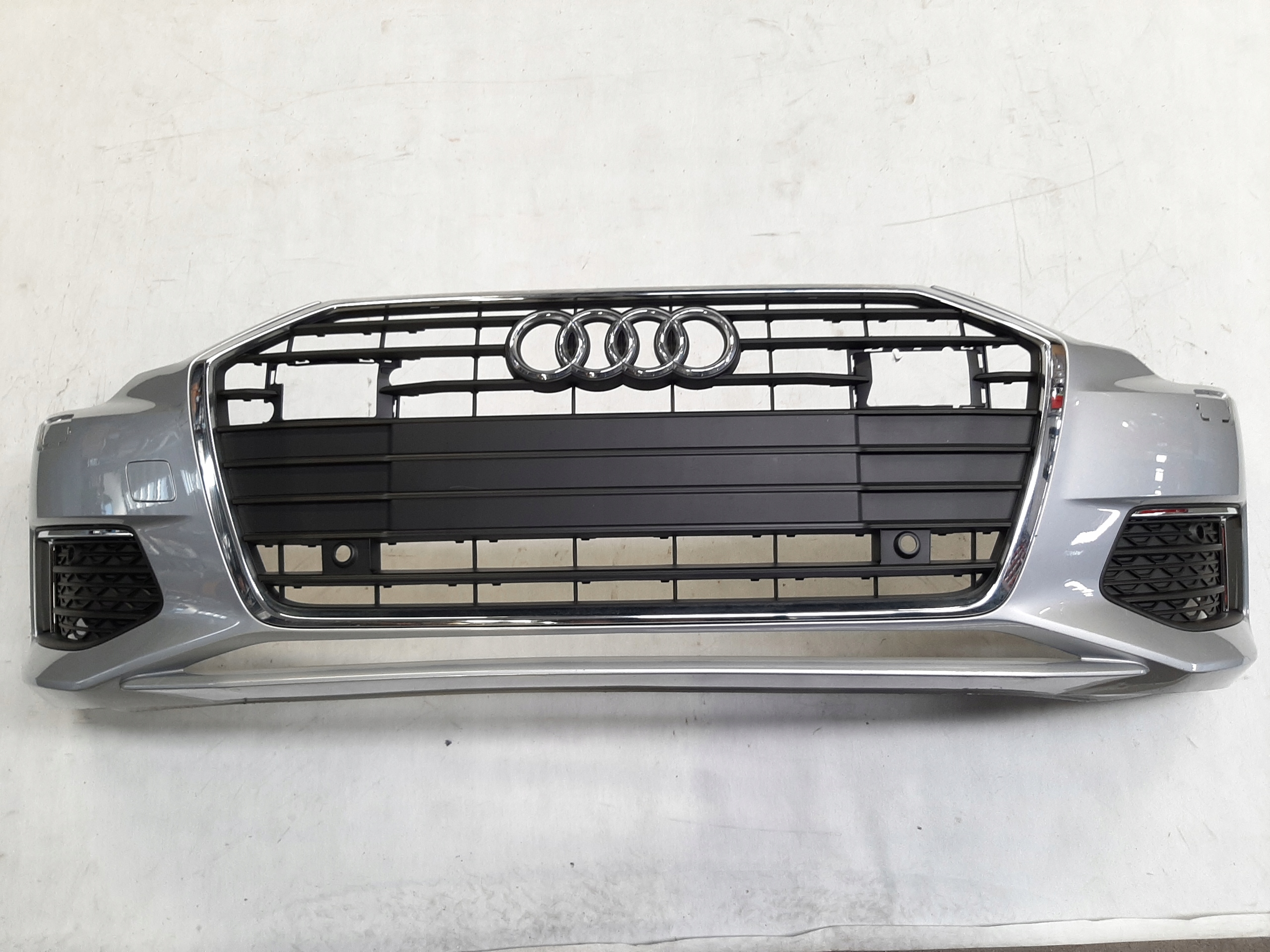 AUDI A6 C8 ZDERZAK PRZEDNI 4K0807437