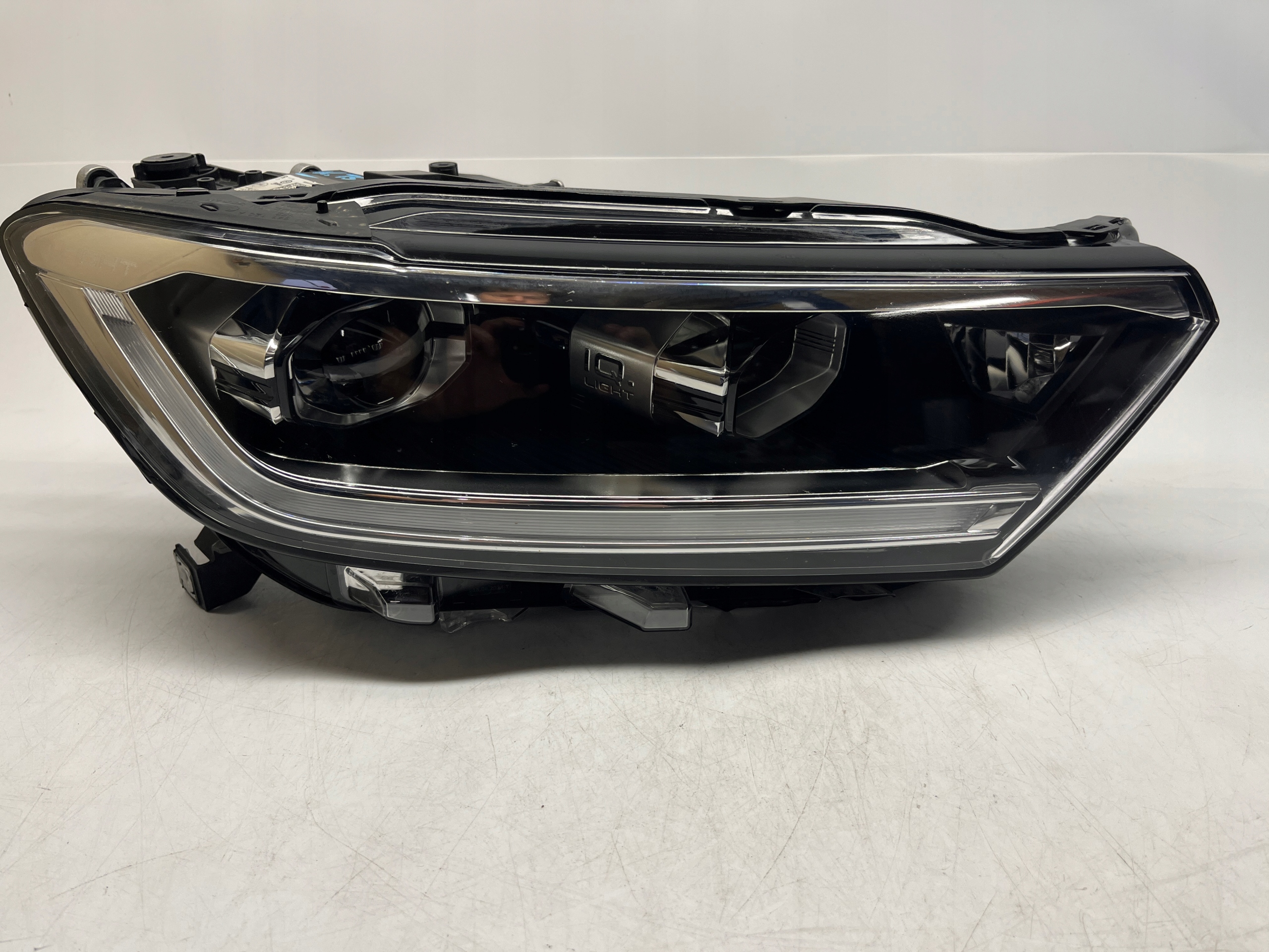 Volkswagen T-ROC REFLEKTOR LAMPA PRAWA PRZÓD LED MATRIX BEAM 2GA941036BQ