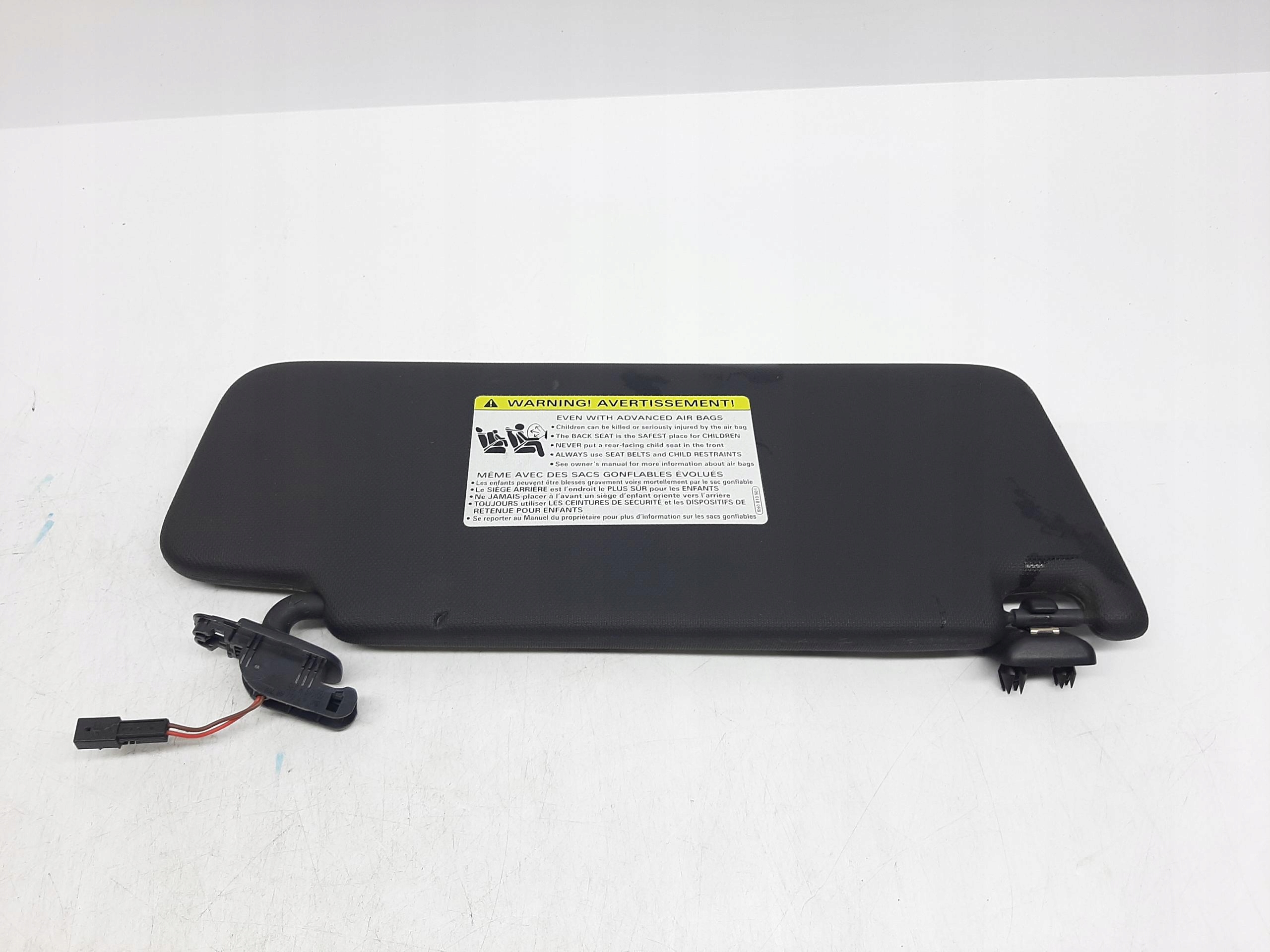 AUDI A4 B9 DASZEK PRZECIWSŁONECZNY SŁONECZNIK LEWY 8W0857551
