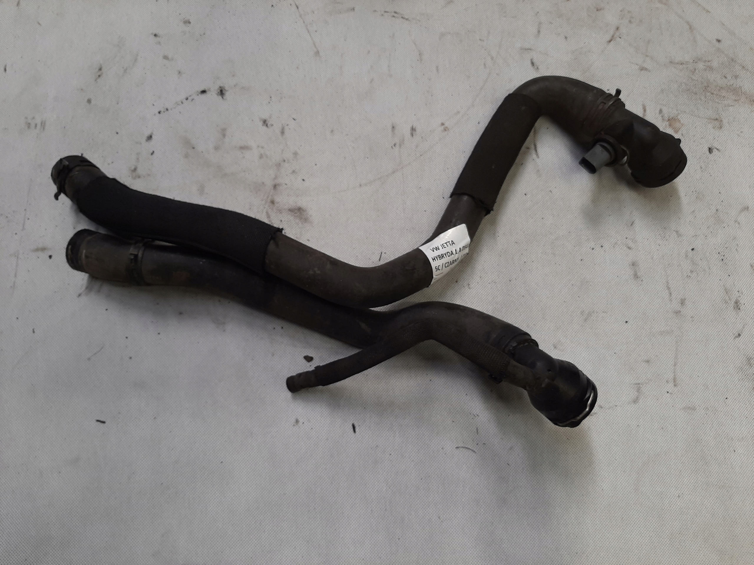 VW JETTA VI PRZEWÓD RURA CHŁODNICY UKŁADU CHŁODZENIA 5C0121049K