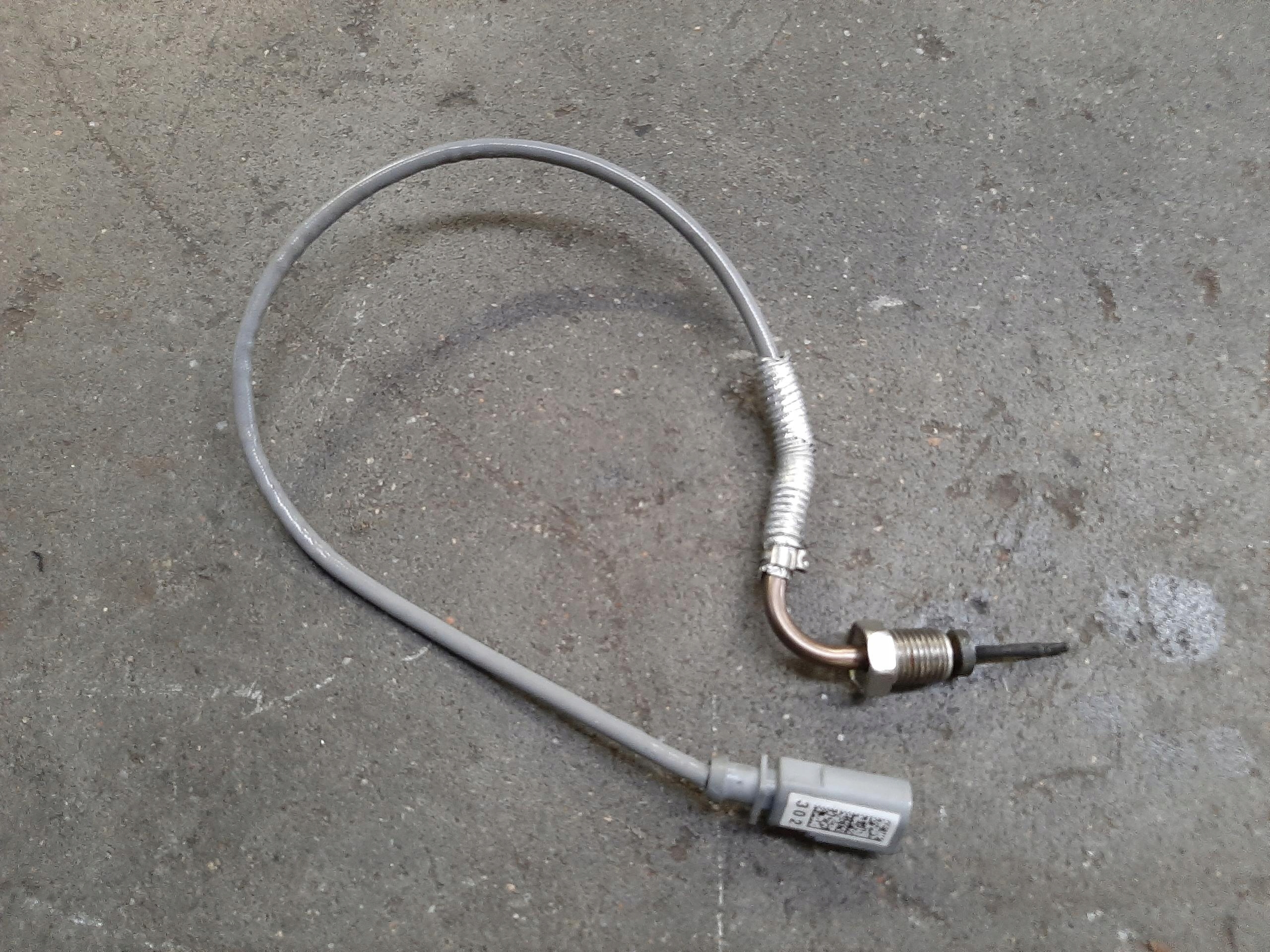 VW CADDY V CZUJNIK TEMPERATURY SPALIN 05L906088CB