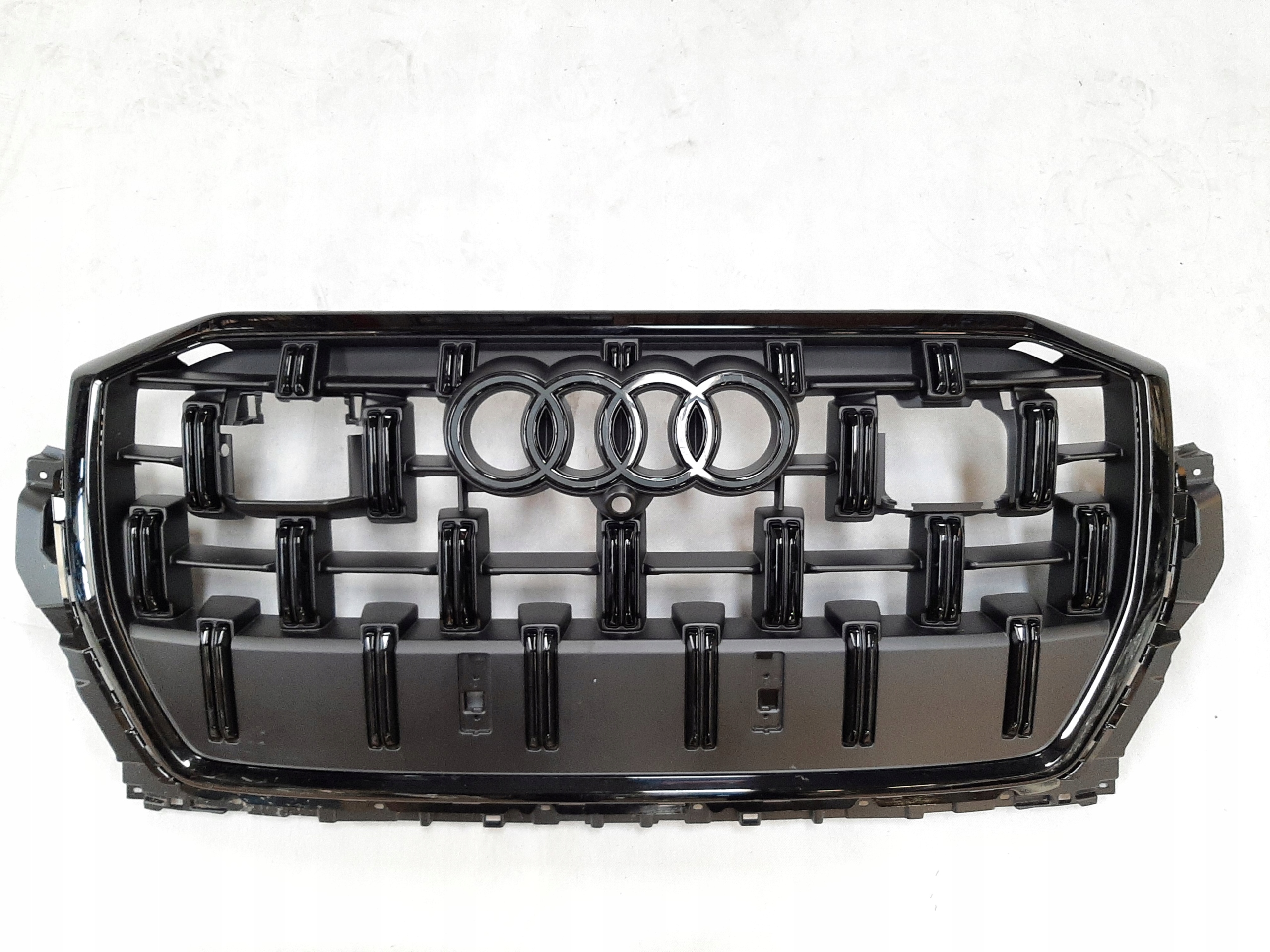 AUDI Q7 4M ATRAPA CHŁODNICY GRILL ZDERZAKA PRZÓD 4M0853651BE
