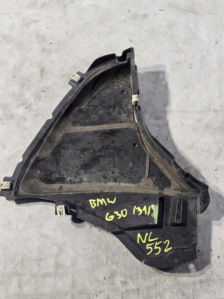 BMW G30 G31 NADKOLE TRÓJKĄT OSŁONA PRAWY PRZÓD 8082212