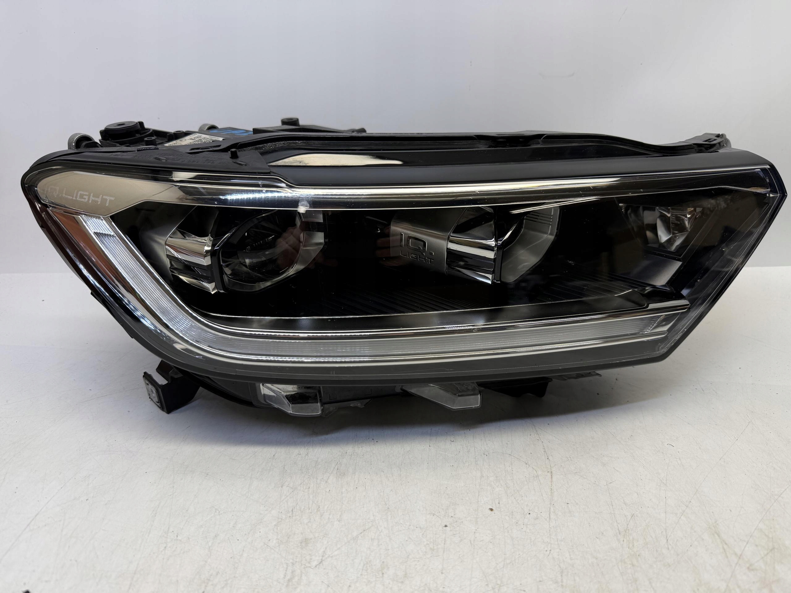 VW T-ROC REFLEKTOR LAMPA PRAWY PRZÓD PRZEDNIA LED IQ.LIGHT 2GA941036AR