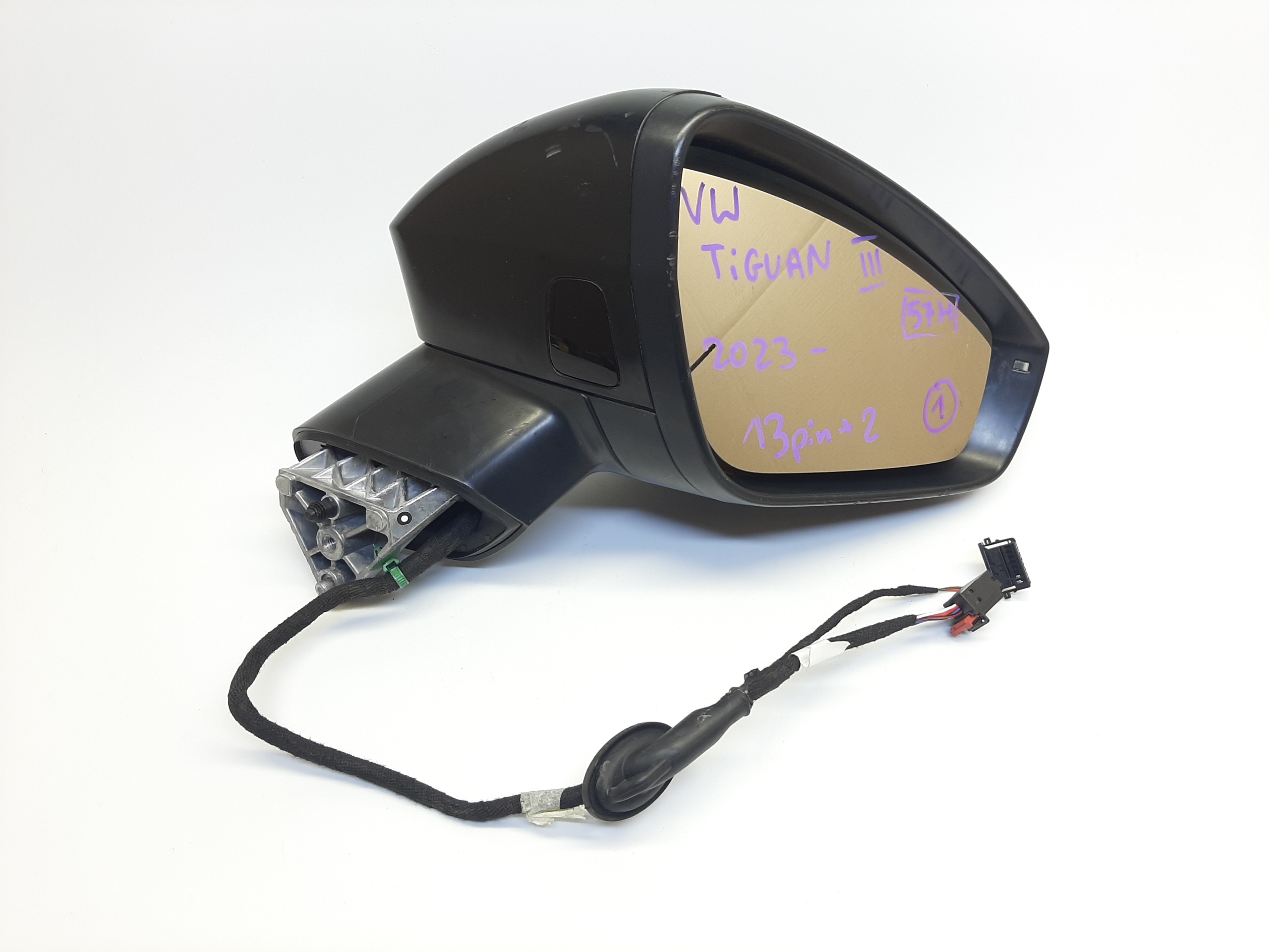 VW TIGUAN III PRAWE LUSTERKO 2023 57H 13PIN+6 EU