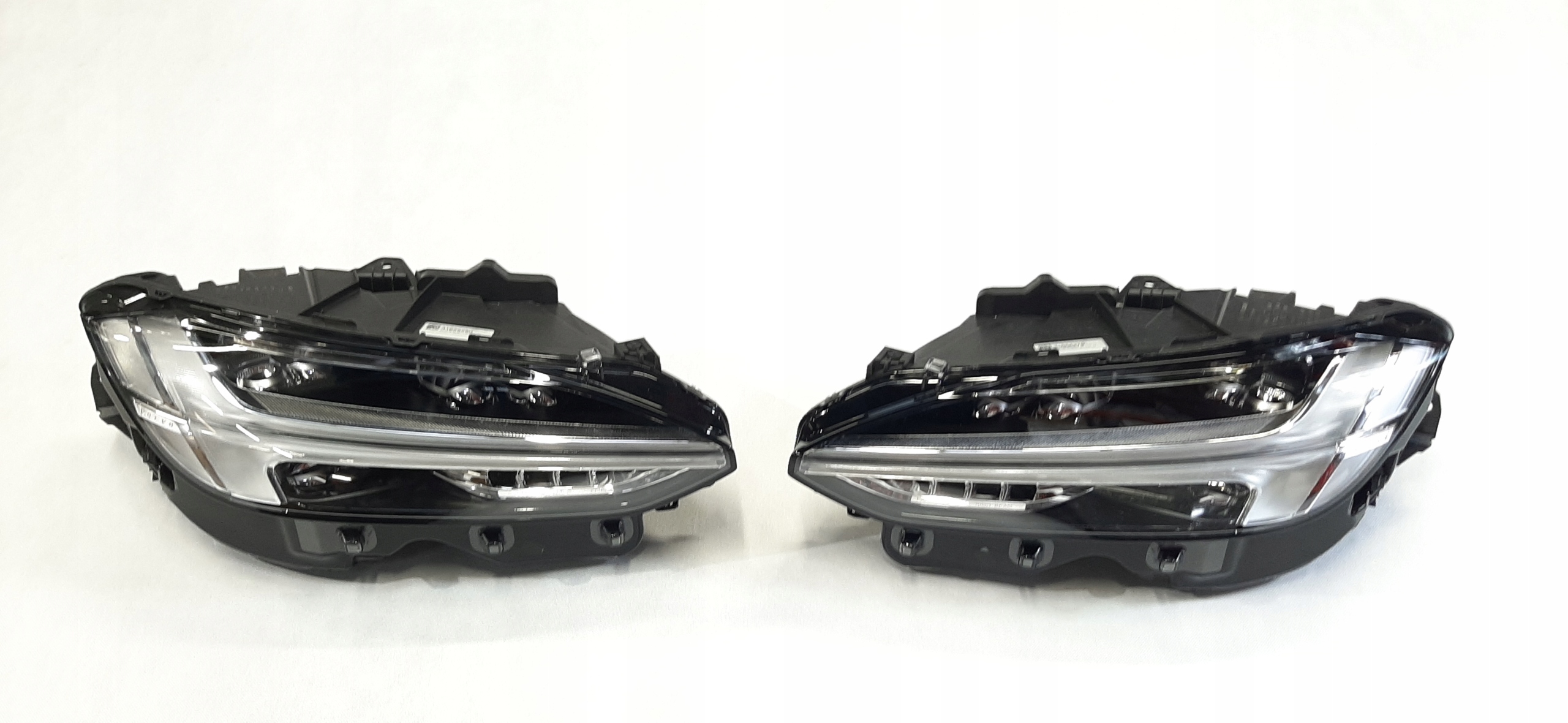 VOLVO V90 S90L REFLEKTORY LAMPY 31655279 31655280