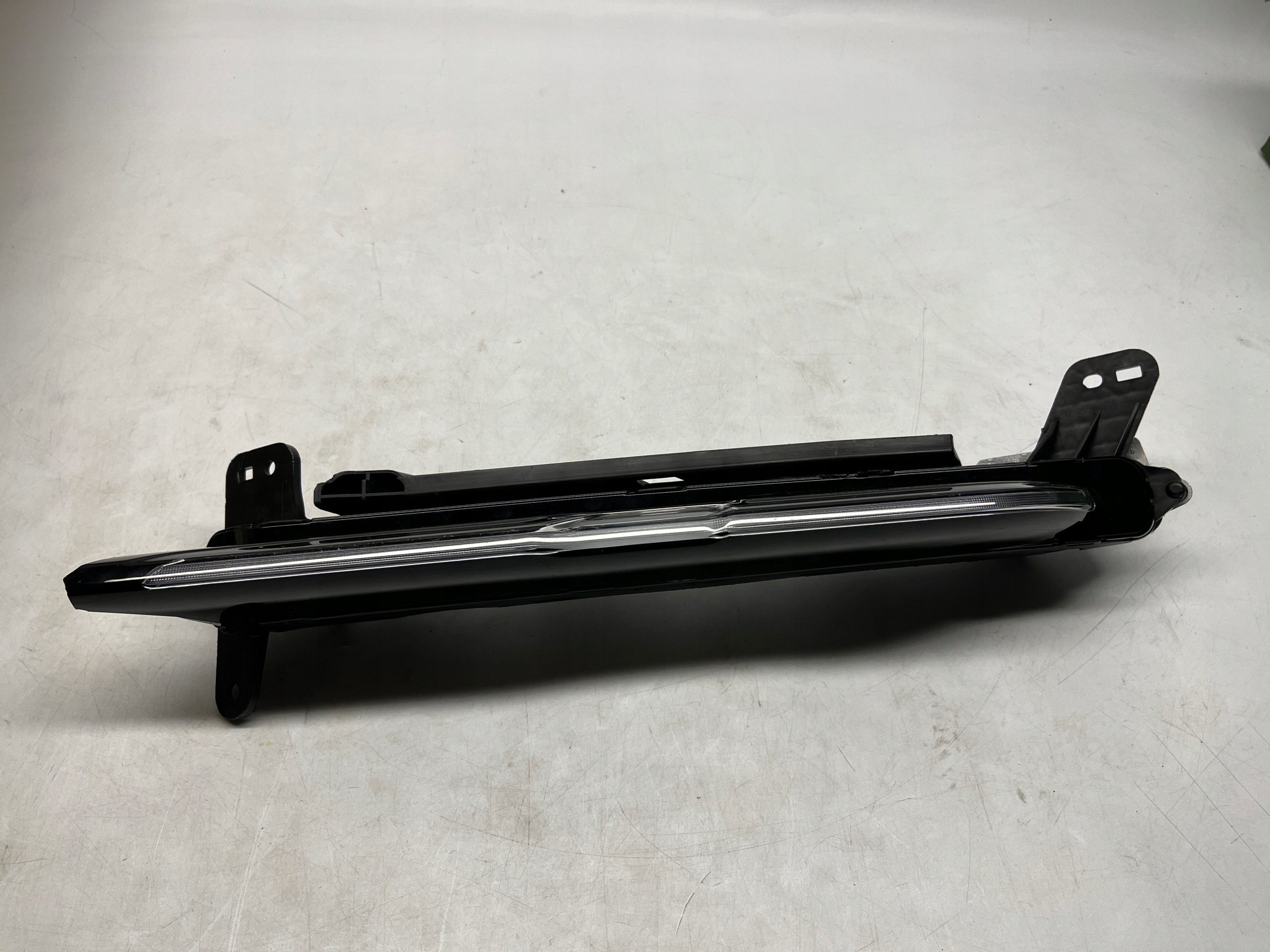 Porsche Cayenne E3 lampa światło dzienne lewy przód LED DRL 9Y0953081A
