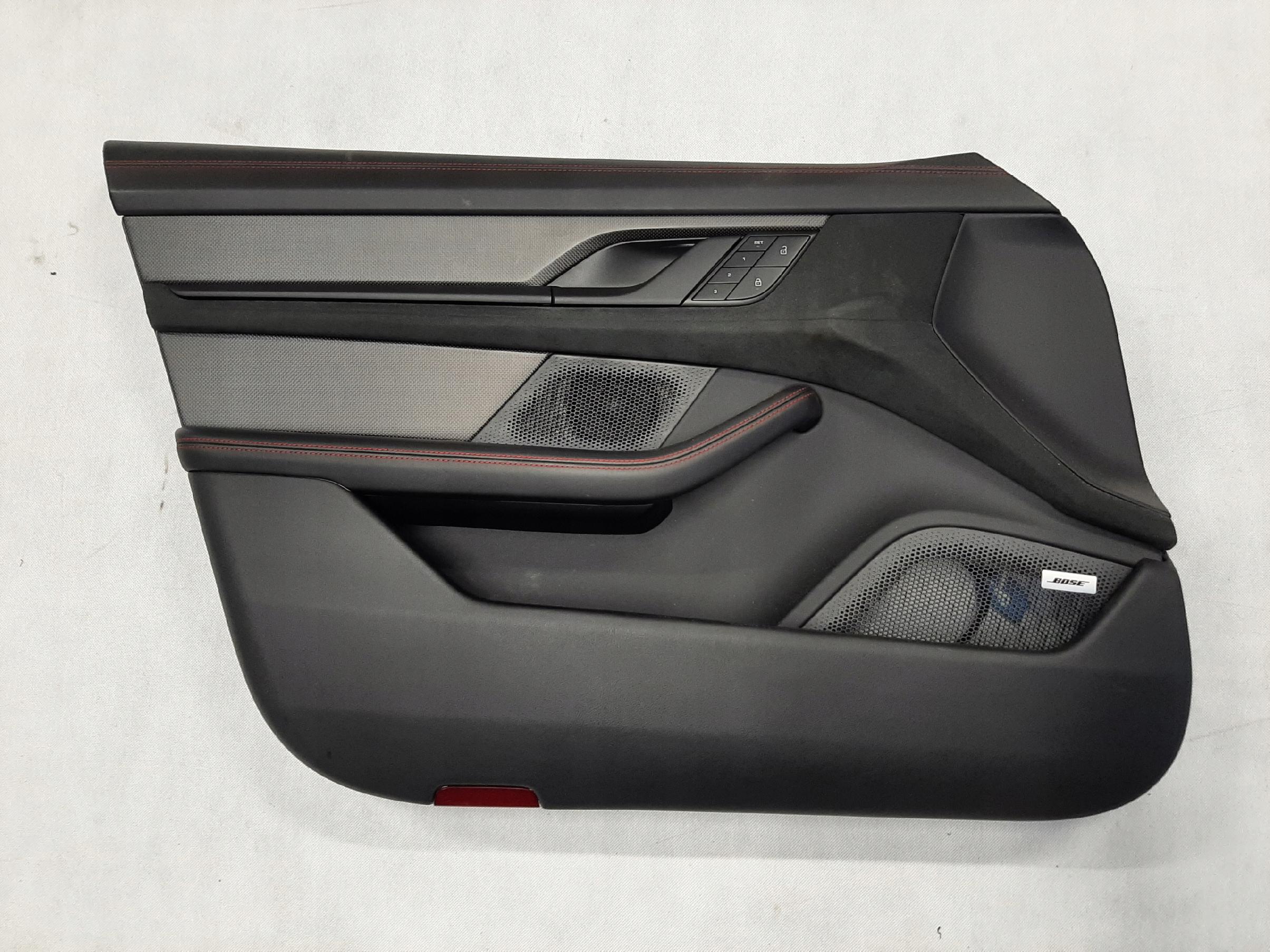 PORSCHE TAYCAN 2019- BOCZEK TAPICERKA DRZWI LEWY PRZÓD SKÓRA 9J1867011BK