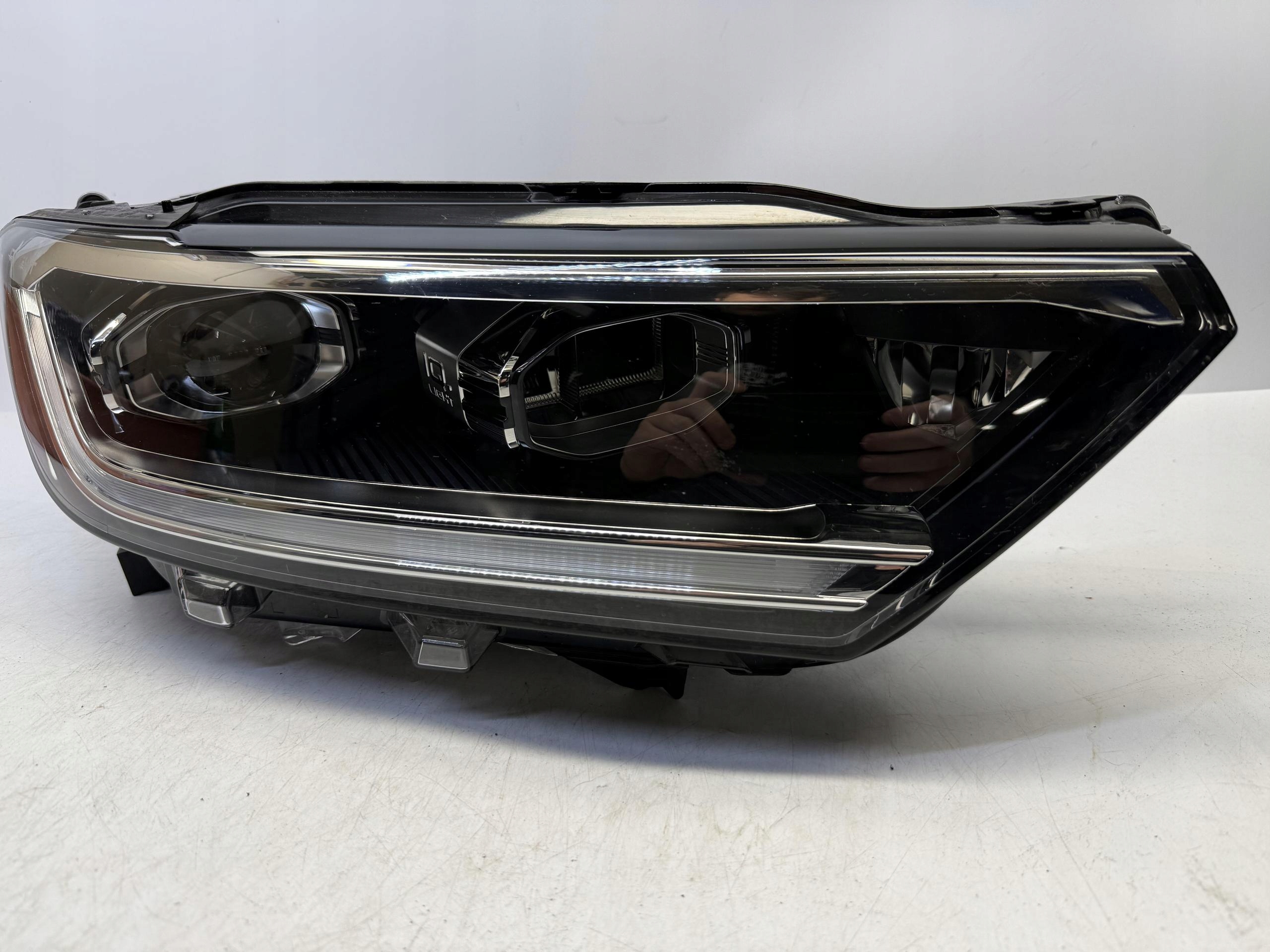 VW T-ROC REFLEKTOR LAMPA PRAWY PRZÓD PRZEDNIA LED IQ.LIGHT 2GA941036AM
