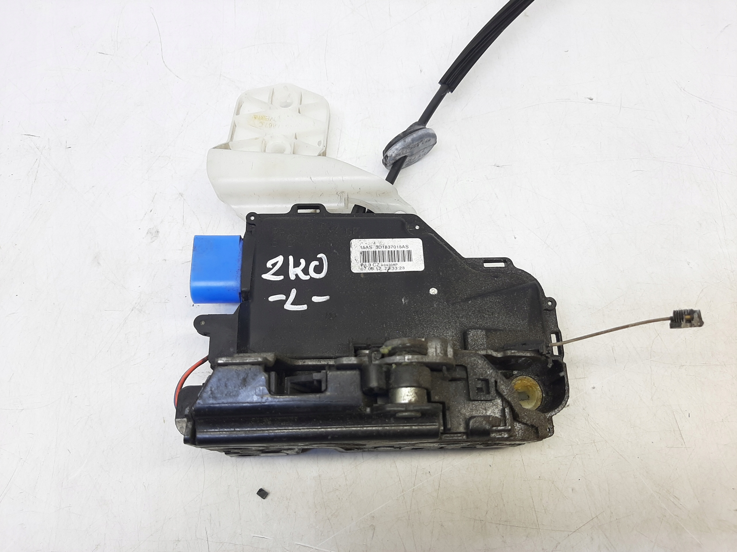 VW CADDY 2K ZAMEK DRZWI LEWY PRZÓD PRZEDNIE 3D1837015AS