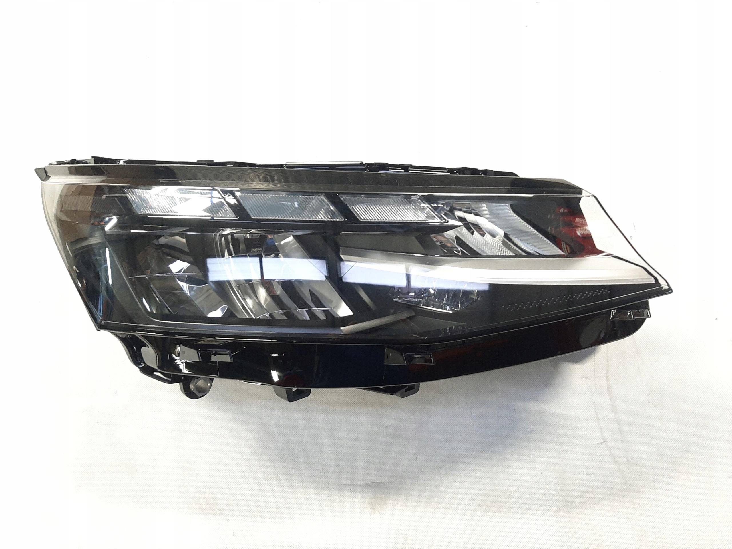 VW T7 REFLEKTOR LAMPA LED PRZÓD PRZEDNIA PRAWA 7T1941036AE