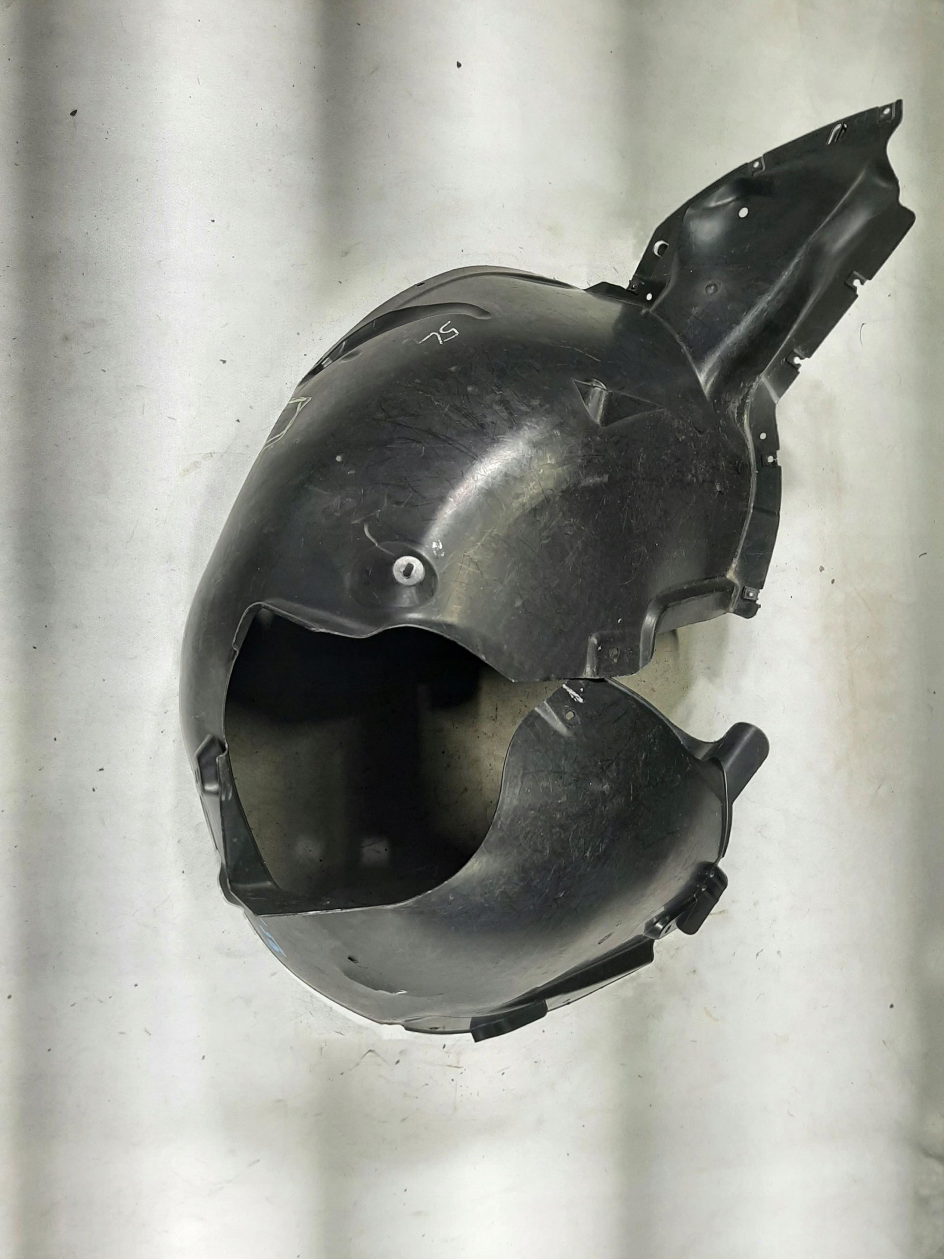 SKODA YETI LIFT NADKOLE OSŁONA LEWY PRZÓD 5L0809961B 5L0809957B