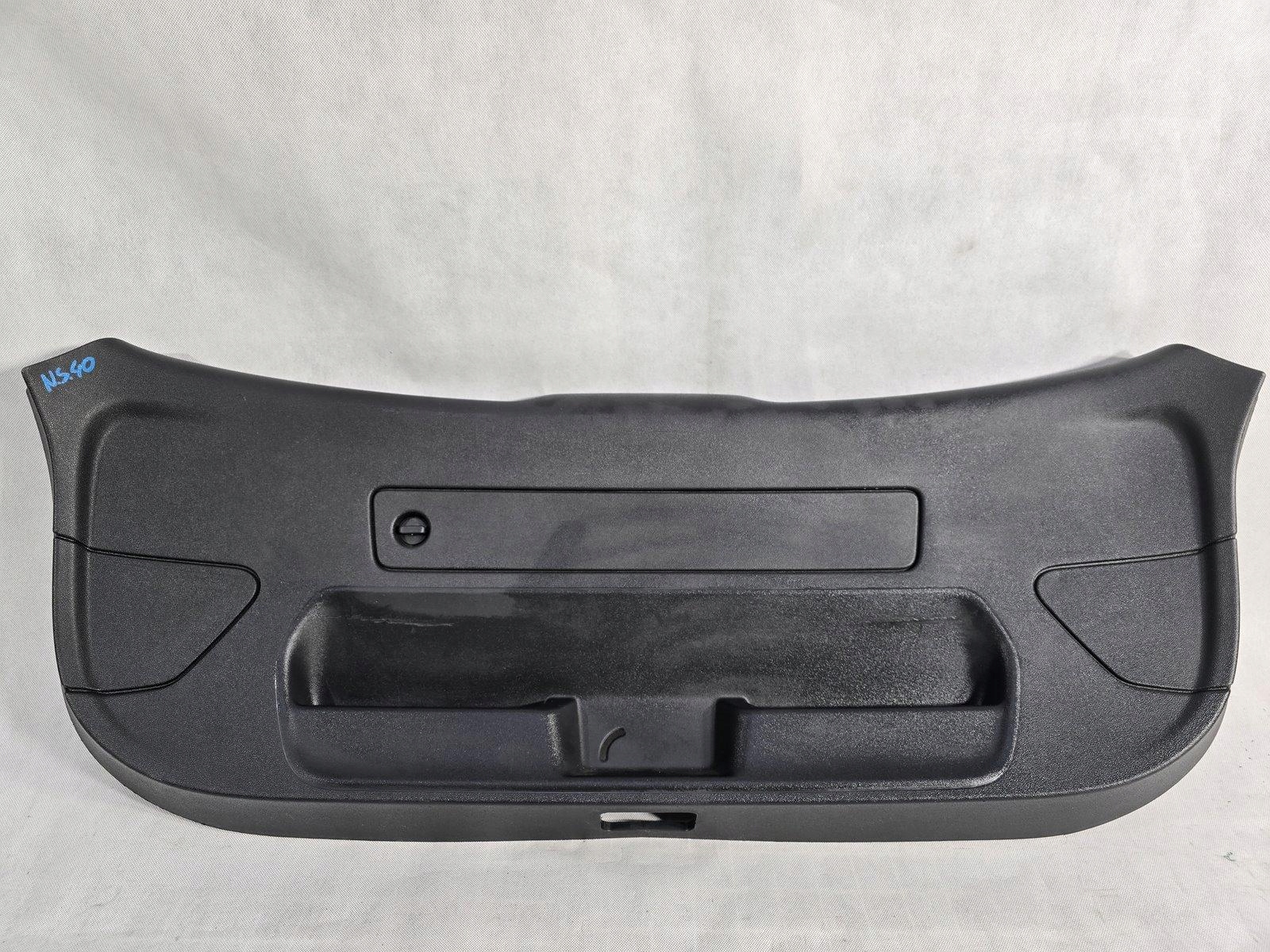 AUDI A1 8X 3D OSŁONA TAPICERKA KLAPA BAGAŻNIKA 8X3867979
