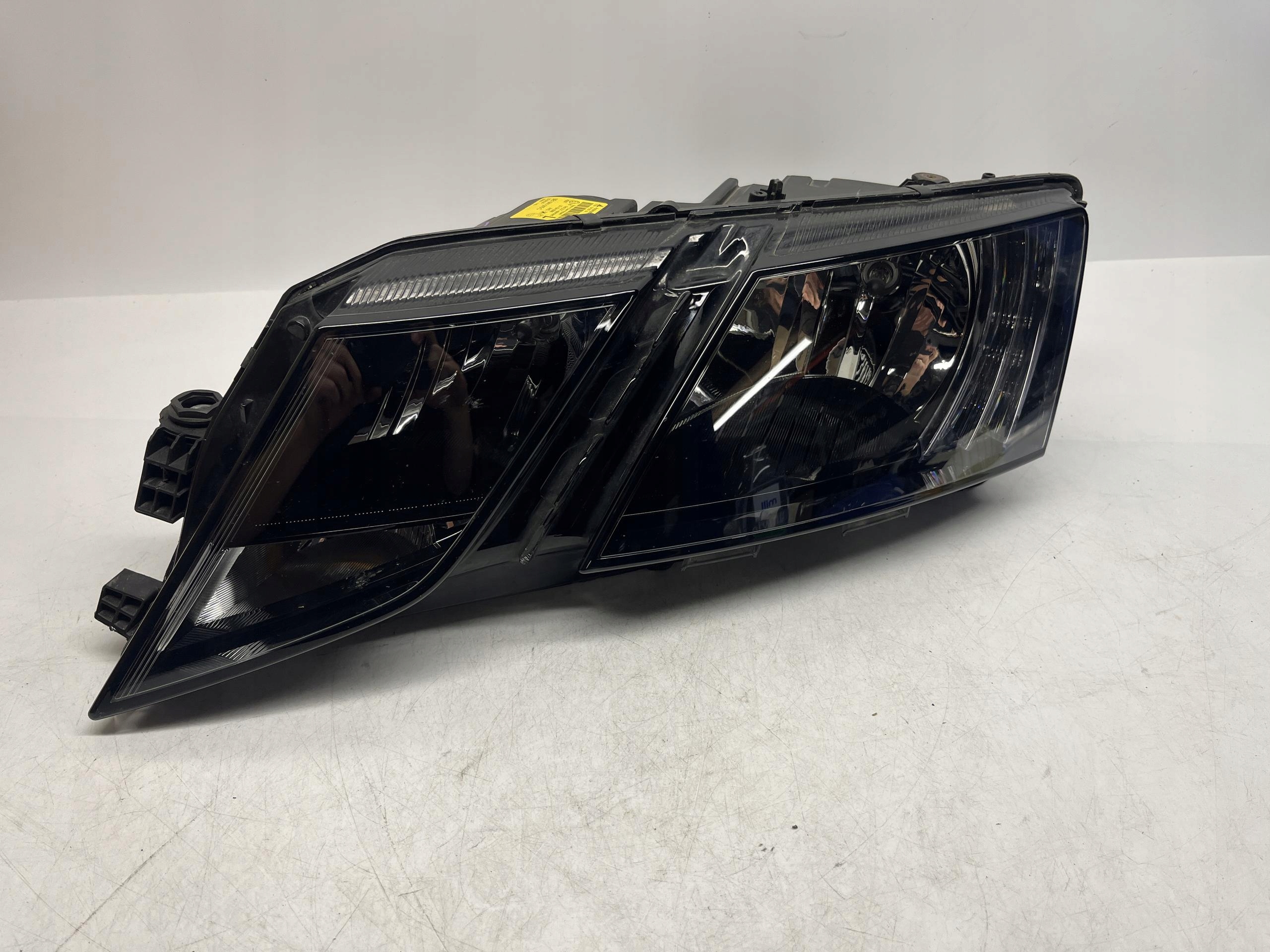 SKODA Octavia Reflektor Lampa Przód LEWY 5E1941015C