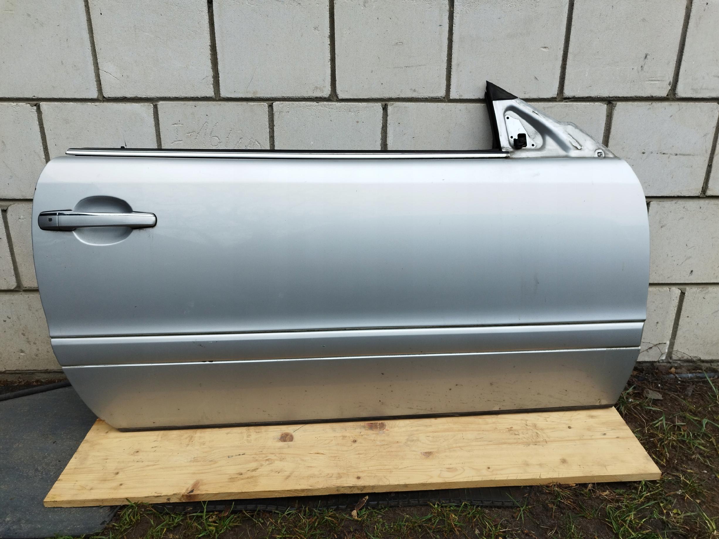 AUDI VW ŁAPA MOCOWANIE STELAŻ 8E0199307A