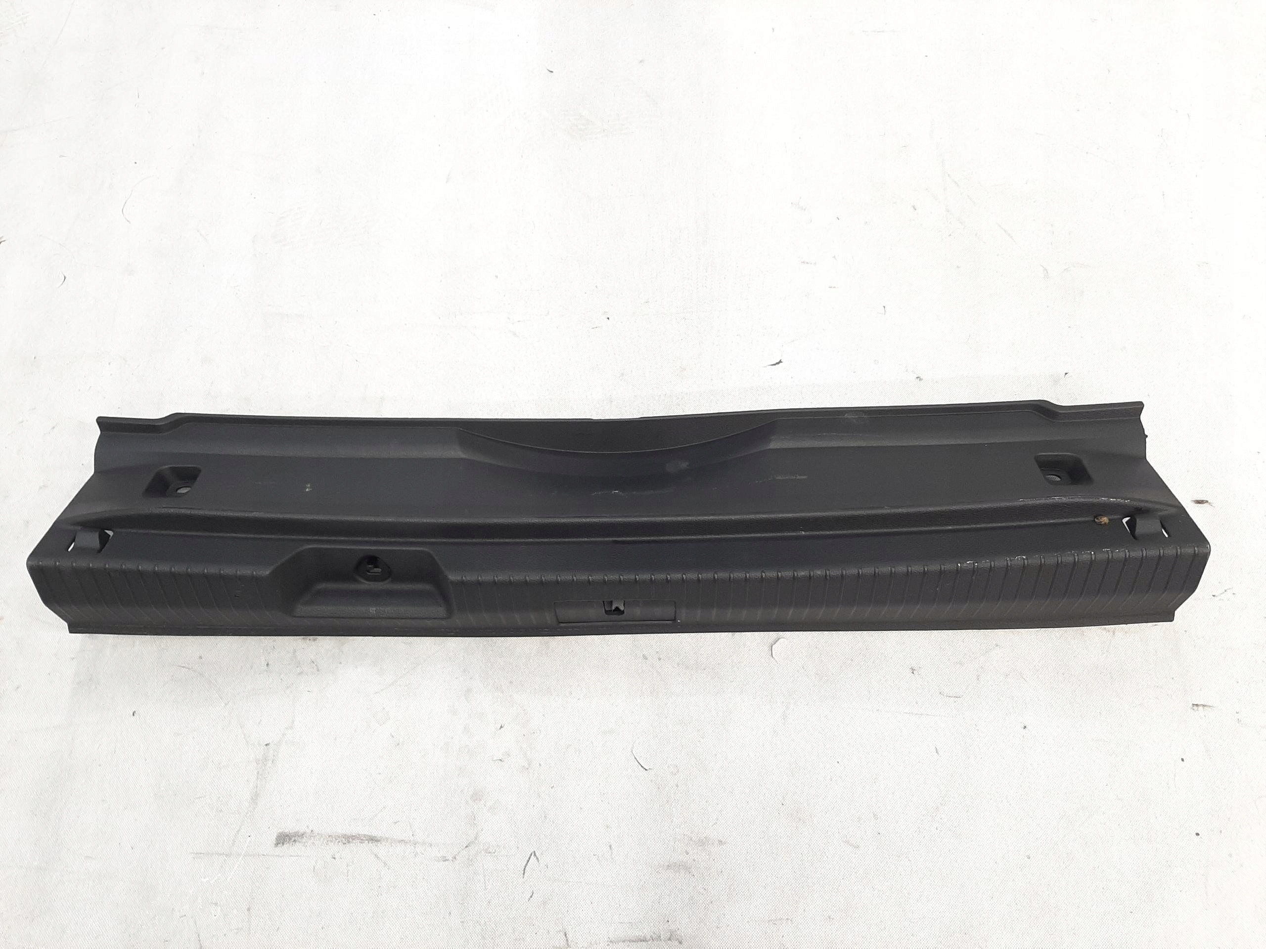 VW GOLF SPORTSVAN OSŁONA PASA TYLNEGO TYŁ 510863459B
