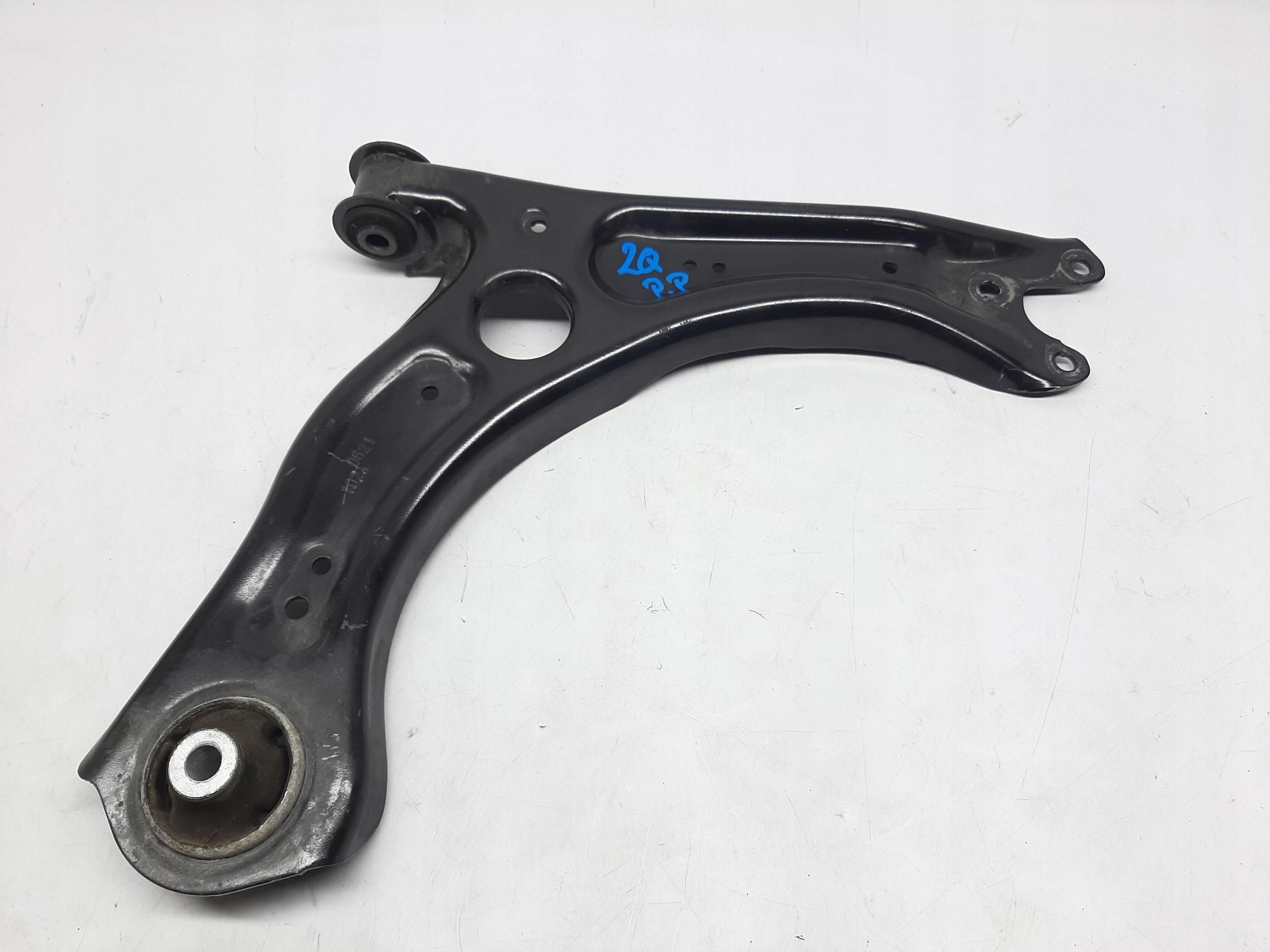 VW POLO 2G WAHACZ ZAWIESZENIA PRAWY PRZÓD PRZEDNI 2Q0407152D