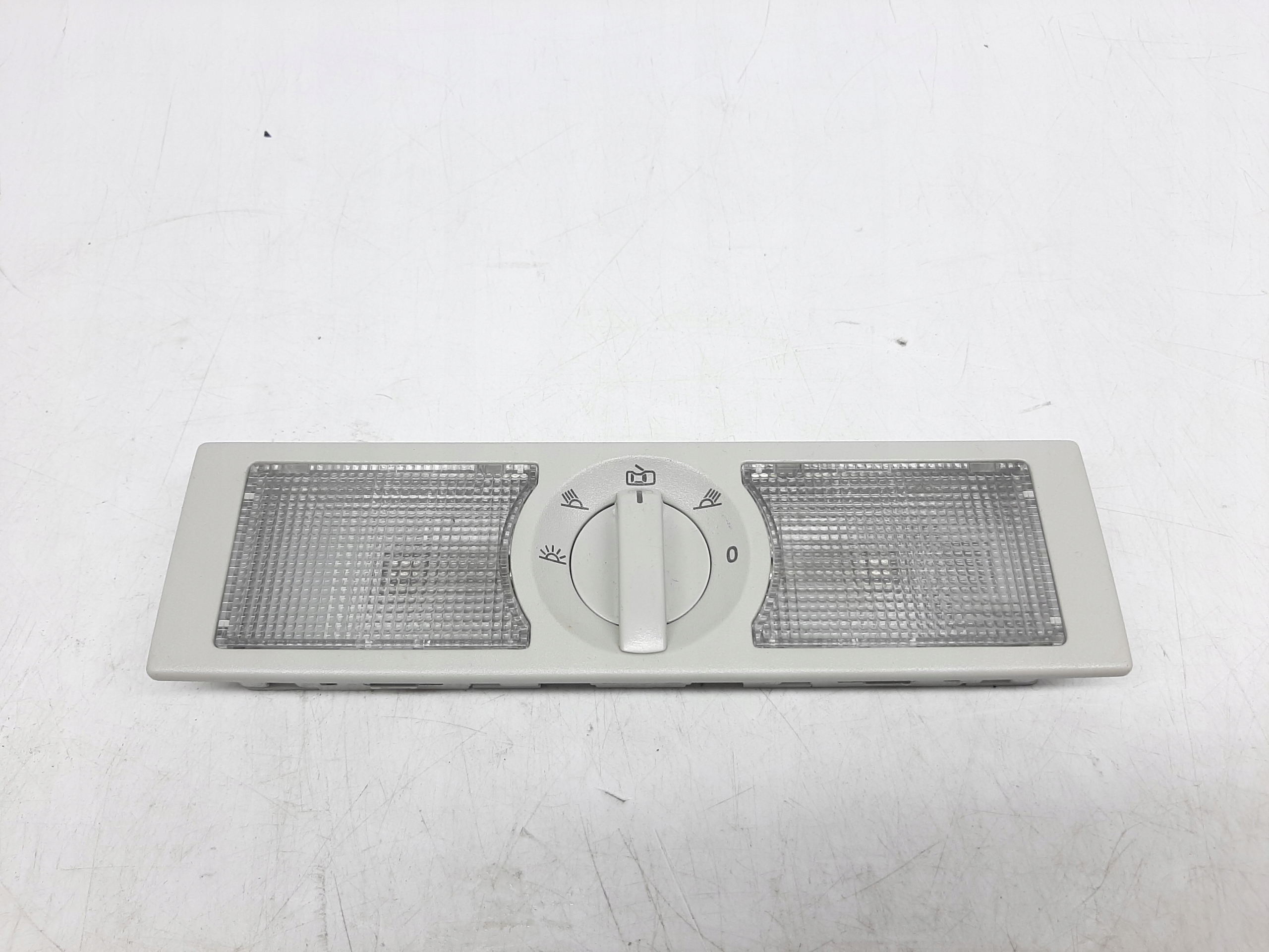 VW PASSAT B7 VARIANT LAMPKA PODSUFITKI 6Q0947291A