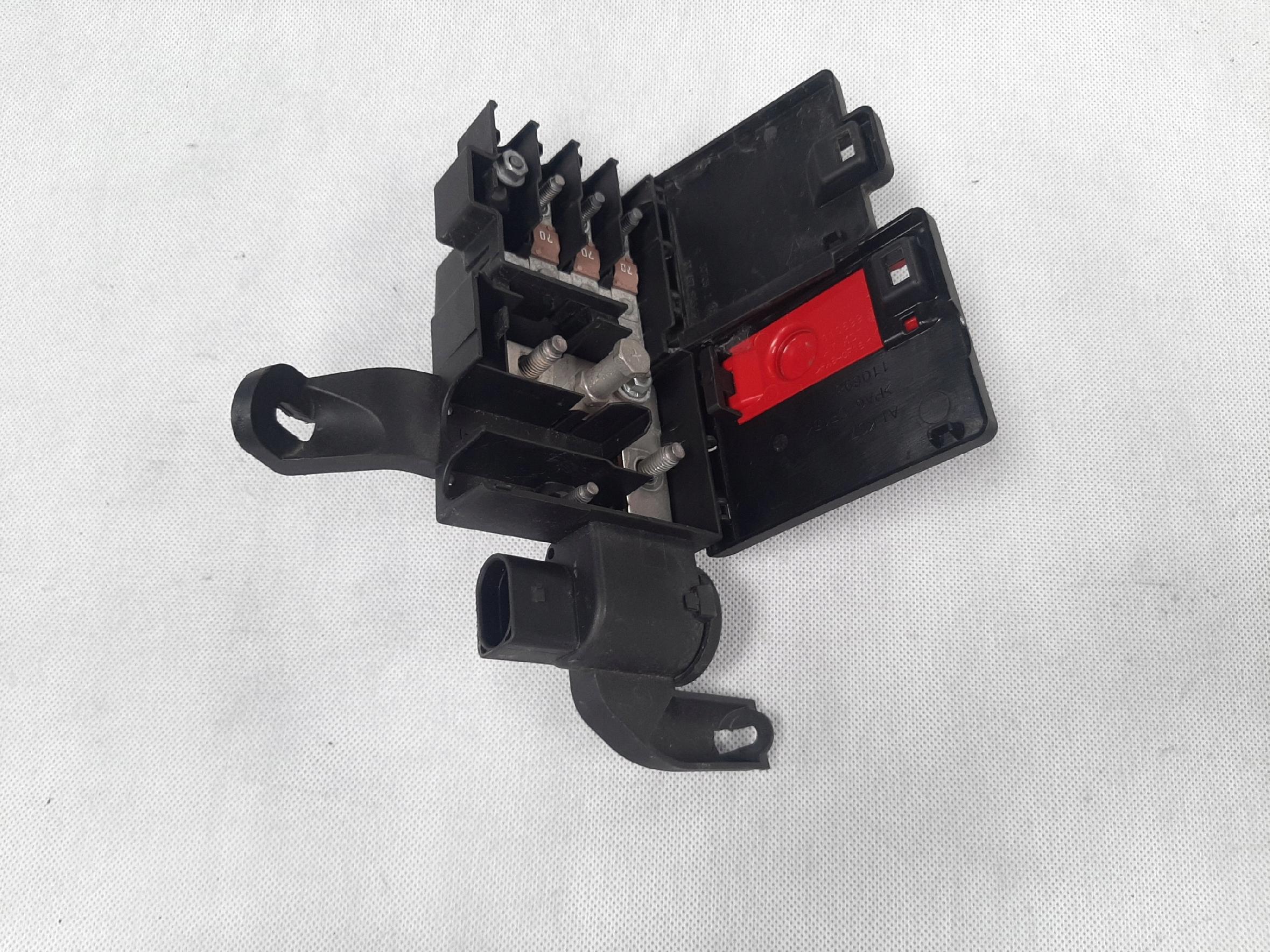 AUDI Q7 4M ROZDZIELACZ PRĄDU 4M0941823A 4M0941824AN